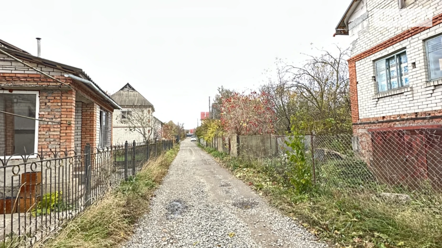 Продается дом на 2 этажа 90 кв. м с бассейном, цена: 41800 $ - фото 2