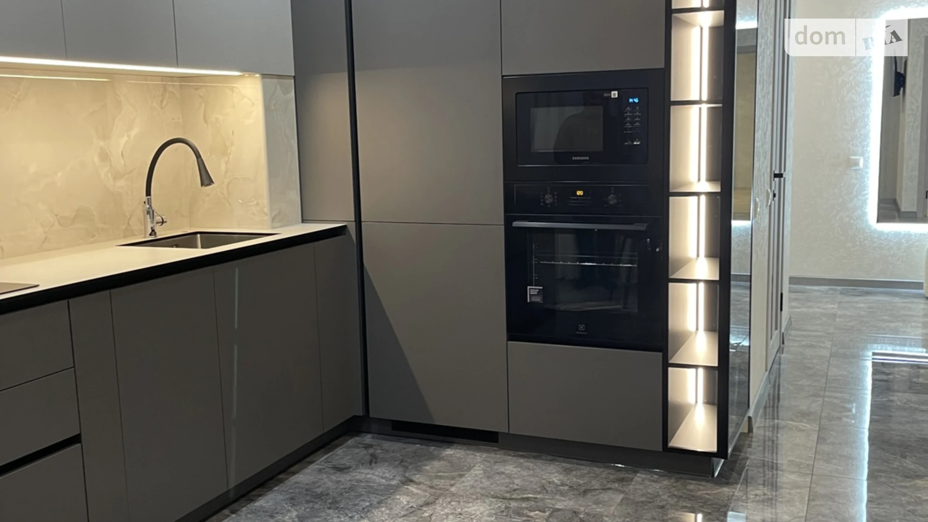 Продается 2-комнатная квартира 63 кв. м в Одессе, Николаевская дор., 3/13 - фото 2