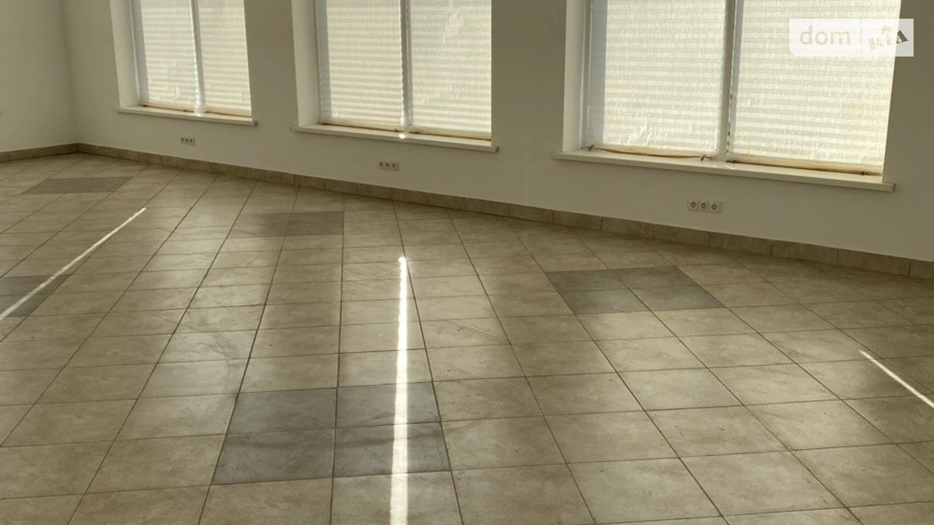 Здається в оренду приміщення вільного призначення 600 кв. м в 3-поверховій будівлі, цена: 5250 $ - фото 2