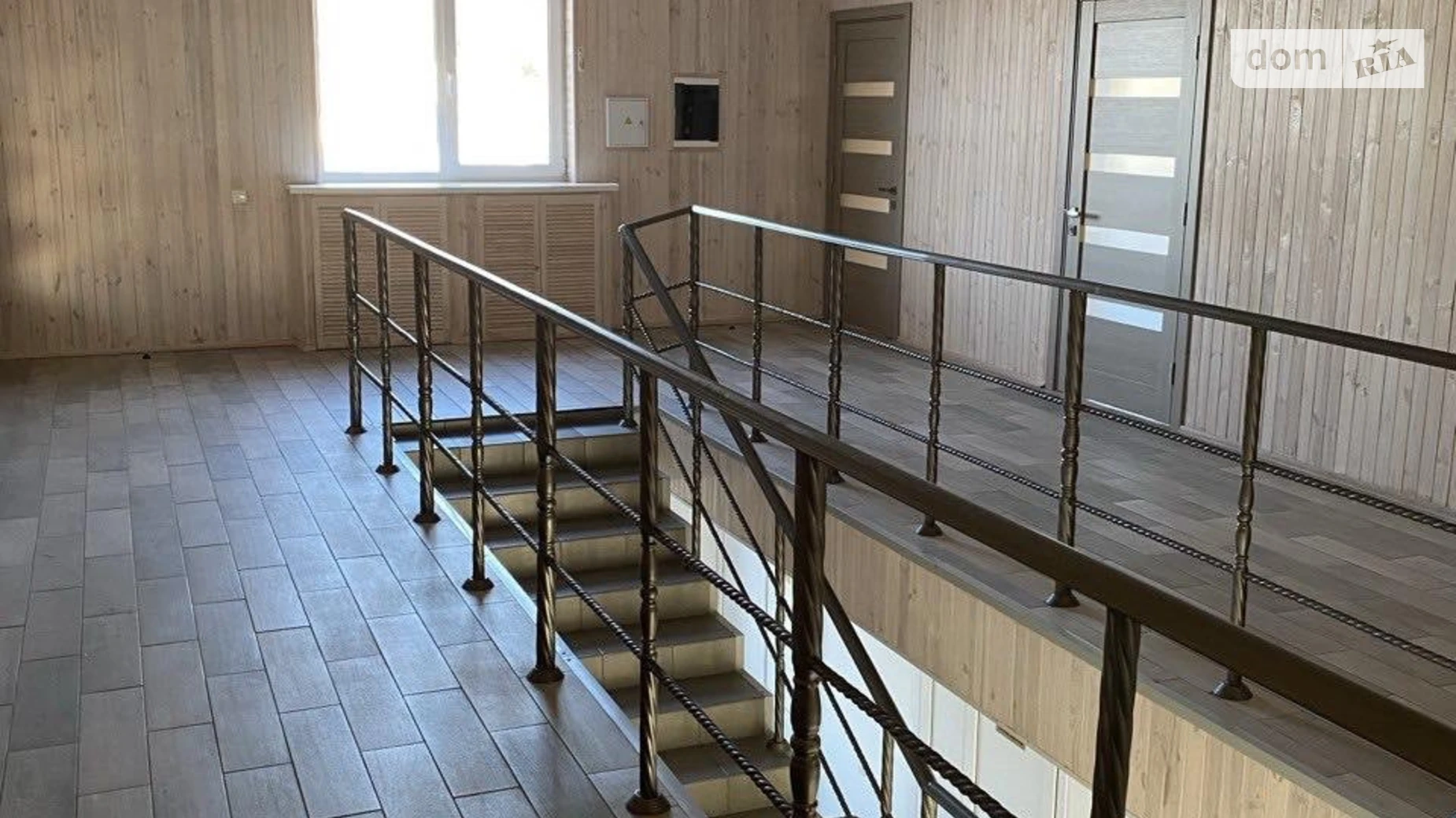 Здається в оренду приміщення вільного призначення 600 кв. м в 3-поверховій будівлі, цена: 5250 $ - фото 4