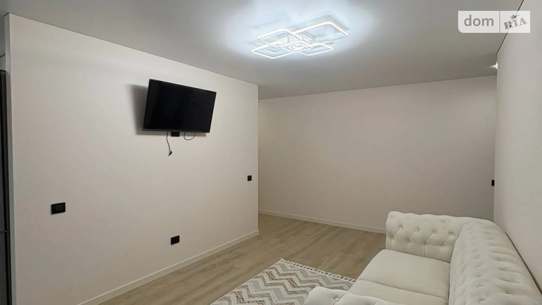 Продается 3-комнатная квартира 54.8 кв. м в Ровно, ул. Степана Бандеры, 55 - фото 2