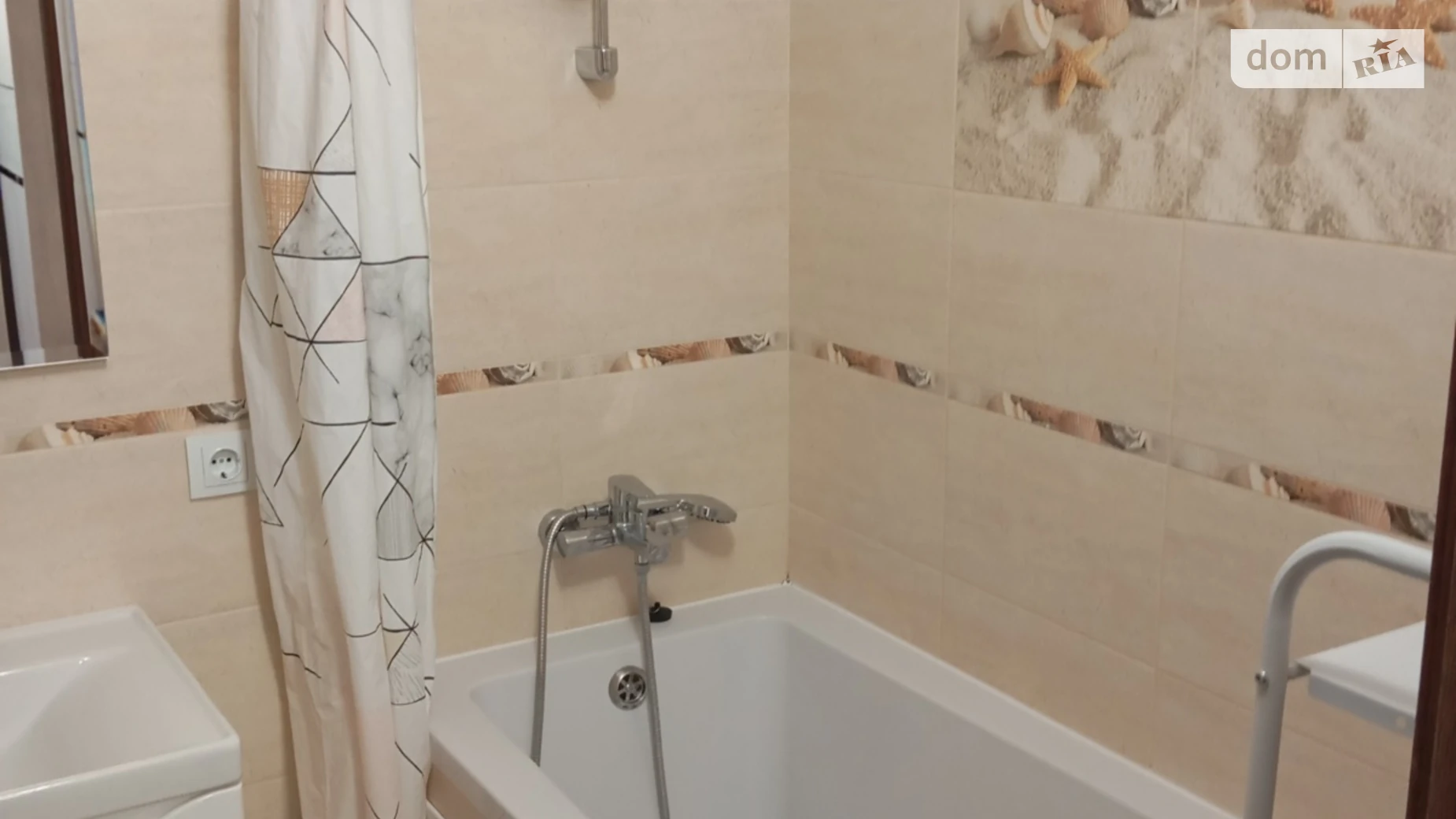 2-комнатная квартира 64 кв. м в Тернополе, ул. Троллейбусная - фото 3