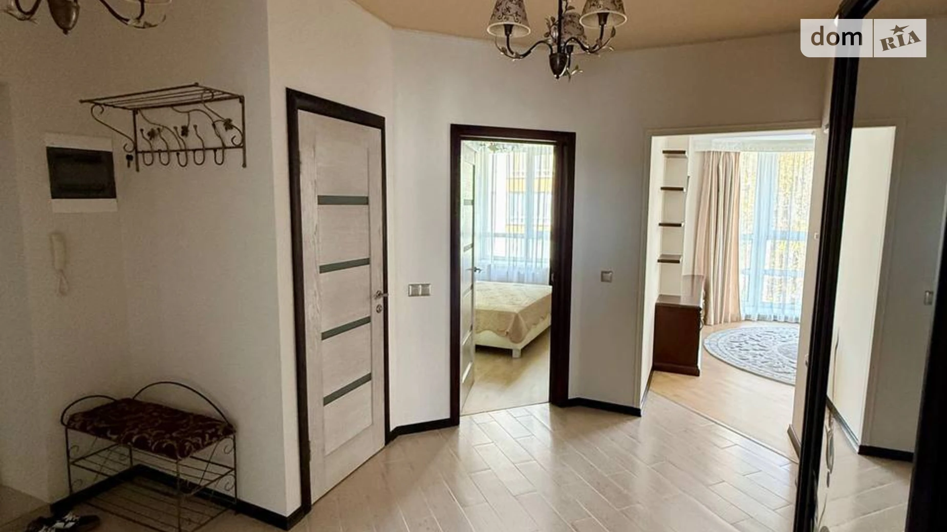 Продається 3-кімнатна квартира 82.6 кв. м у Крихівцях, вул. Двірська, 12 - фото 2