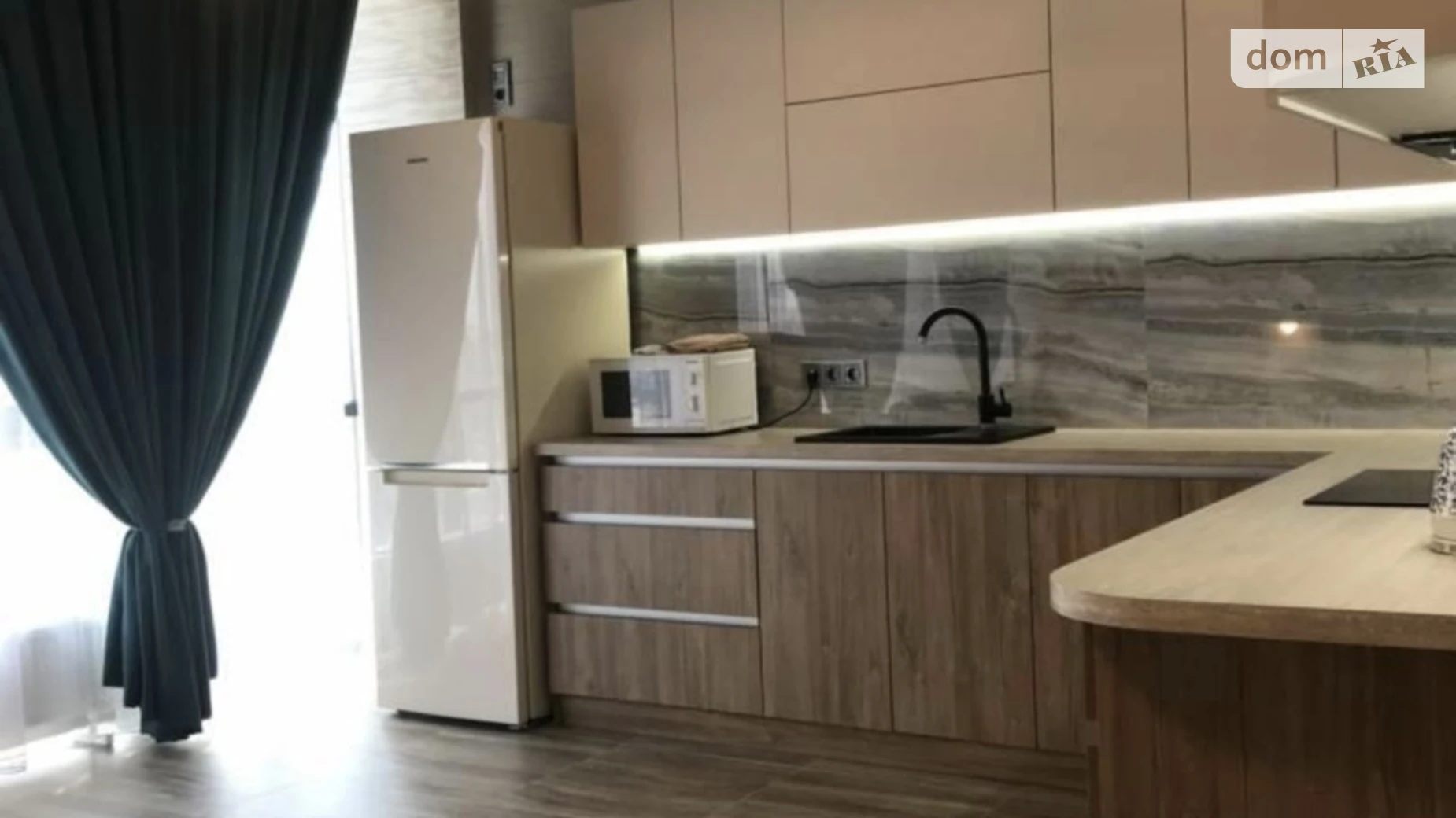 Продается 1-комнатная квартира 43 кв. м в, цена: 64000 $ - фото 2