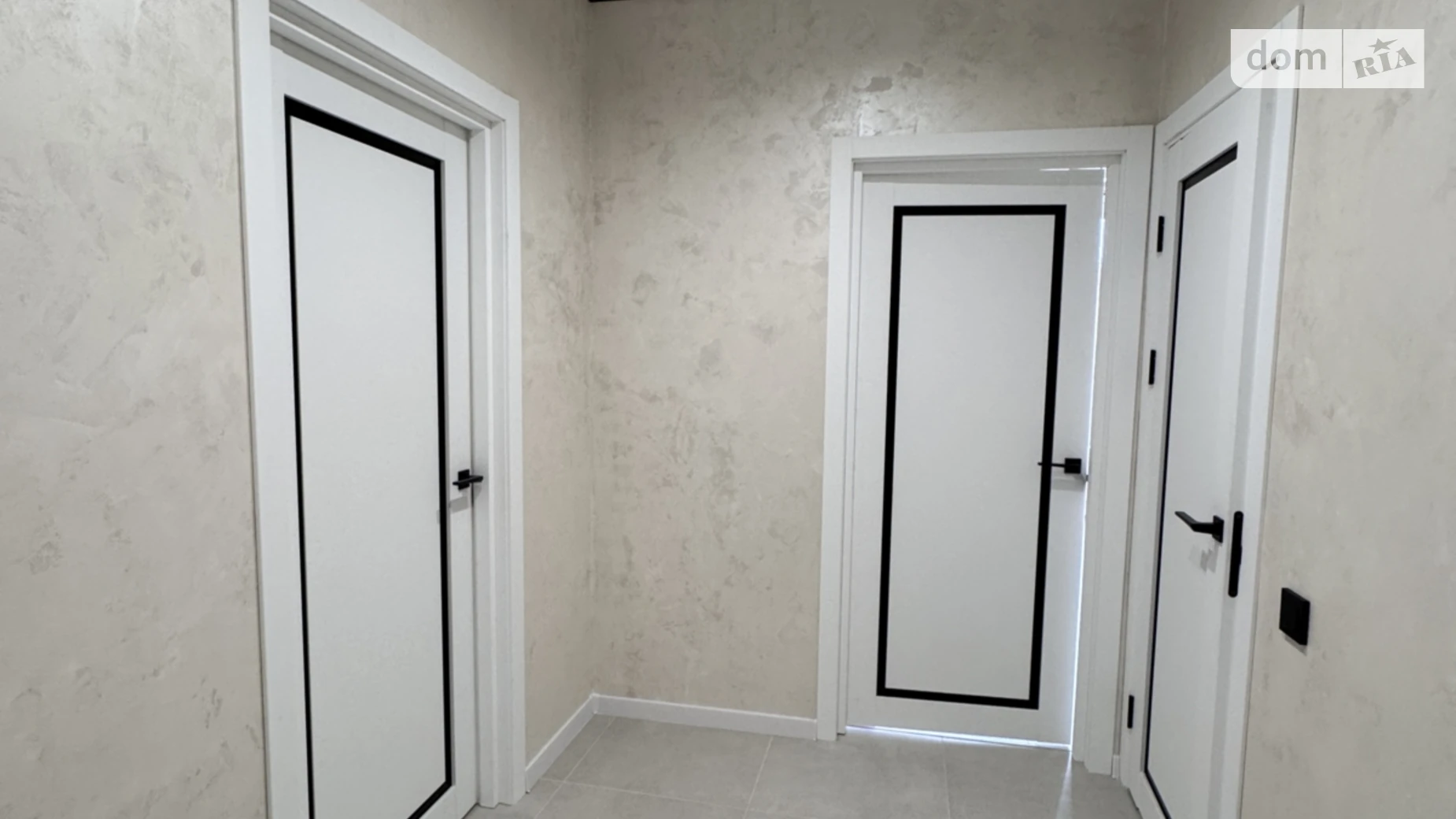 Продається 2-кімнатна квартира 51 кв. м у Ірпені, вул. Миколи Сингаївського(Ново-Оскольська) - фото 2