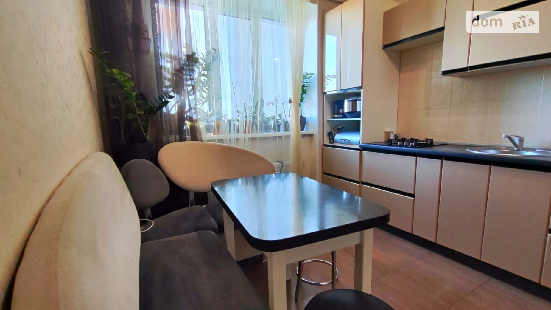 Продается 2-комнатная квартира 66.4 кв. м в Чернигове, ул. Старобелоусская - фото 2