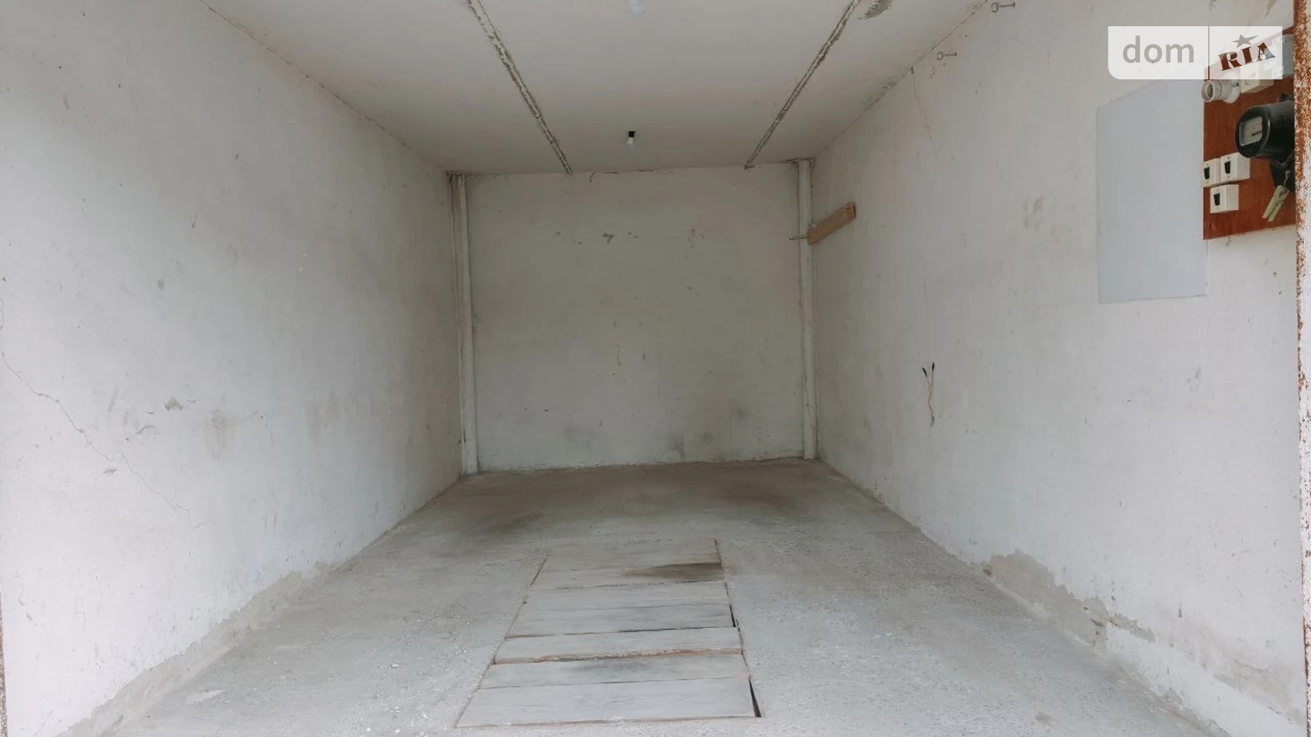 Продается отдельно стоящий гараж под легковое авто на 35.9 кв. м, цена: 17000 $ - фото 2