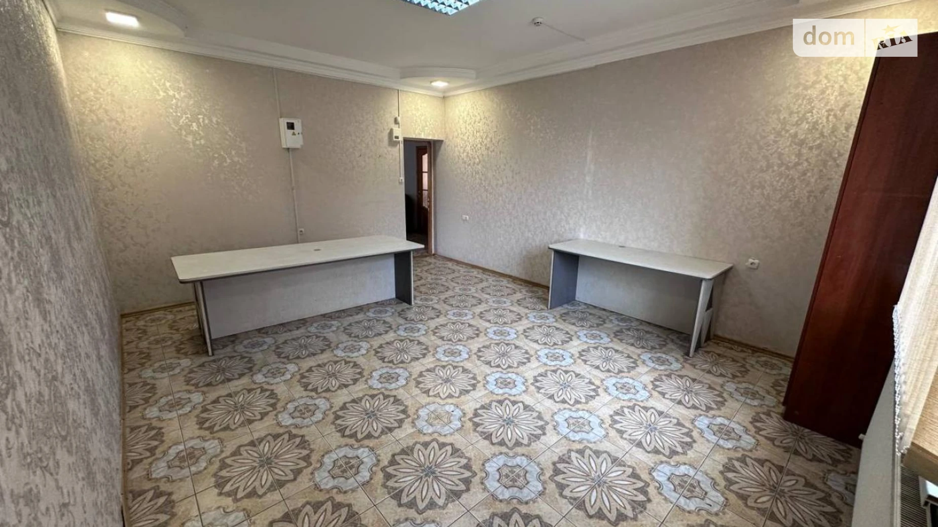 Сдается в аренду офис 26 кв. м в бизнес-центре, цена: 11500 грн - фото 2