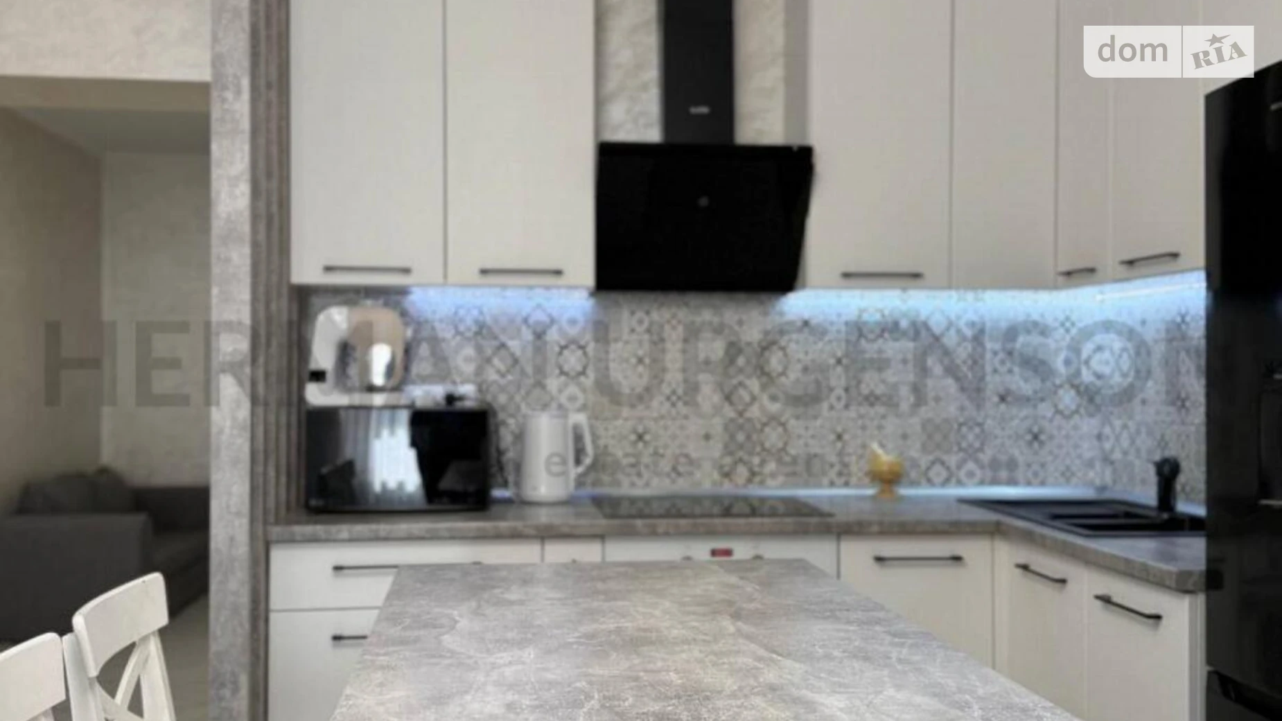 Продается 2-комнатная квартира 67 кв. м в Ужгороде, ул. Национальной Гвардии(Гвардейская) - фото 3