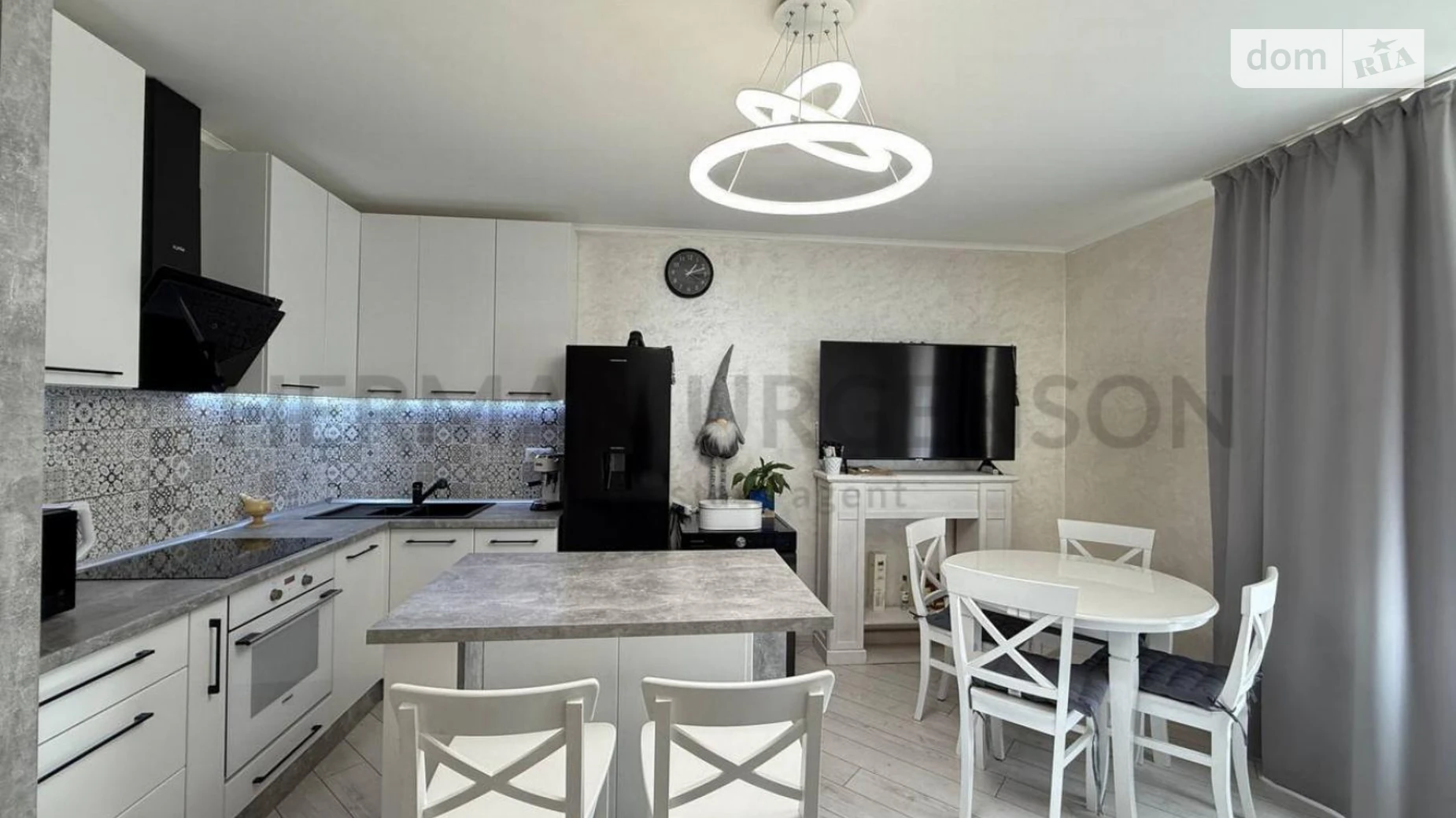 Продается 2-комнатная квартира 67 кв. м в Ужгороде, ул. Национальной Гвардии(Гвардейская) - фото 2