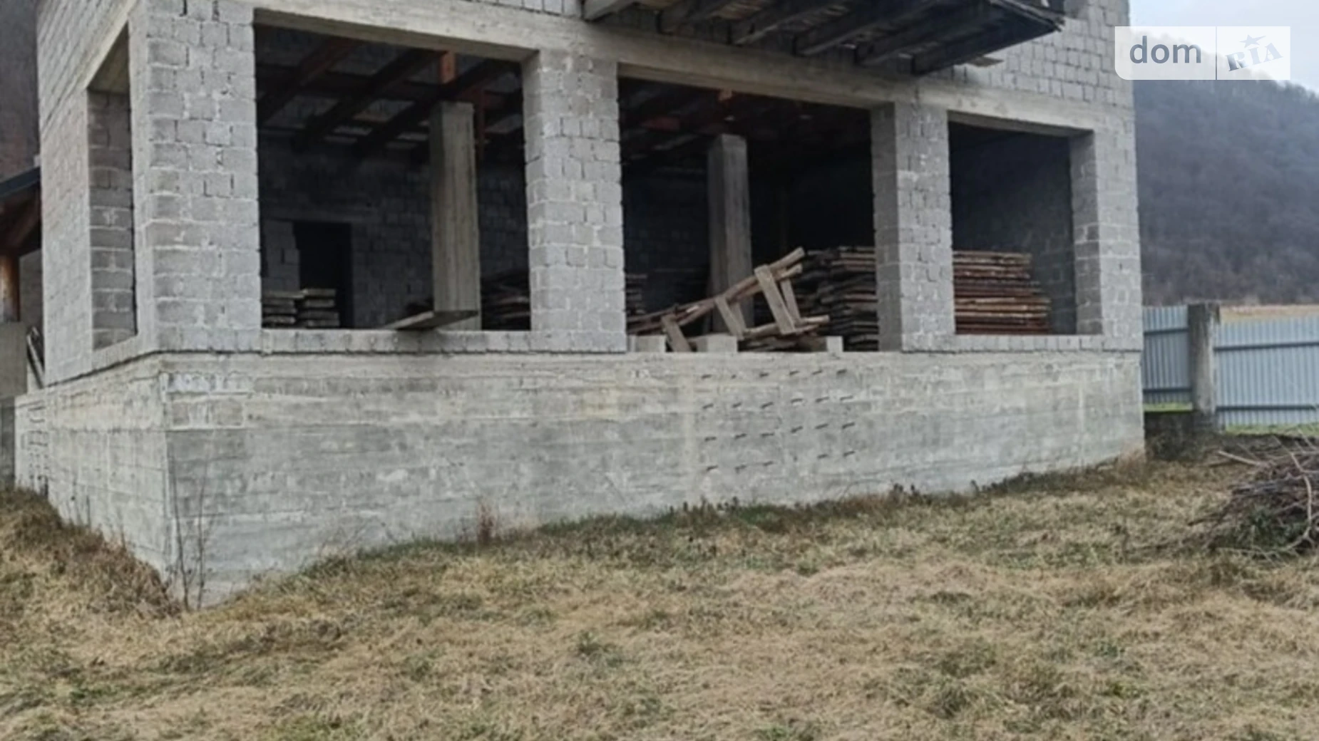 Продается дом на 2 этажа 300 кв. м с камином, цена: 140000 $ - фото 3