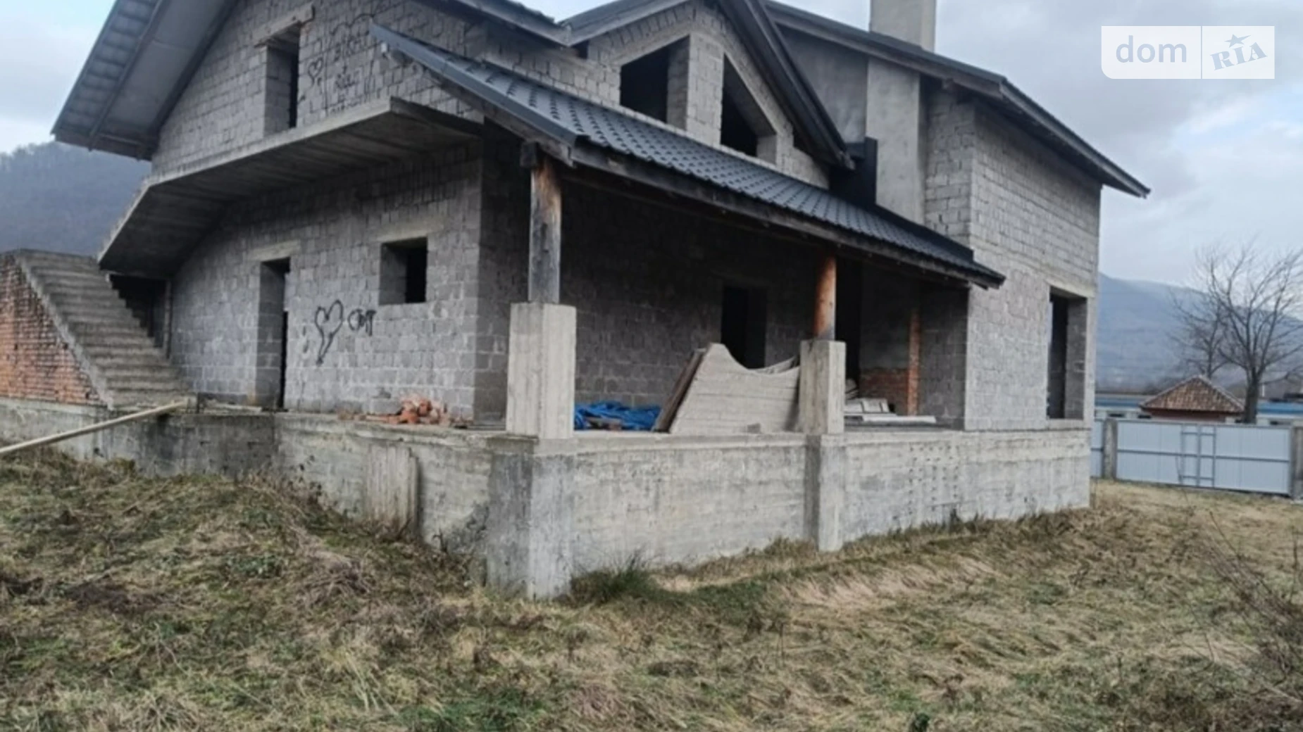 Продается дом на 2 этажа 300 кв. м с камином, цена: 140000 $ - фото 5