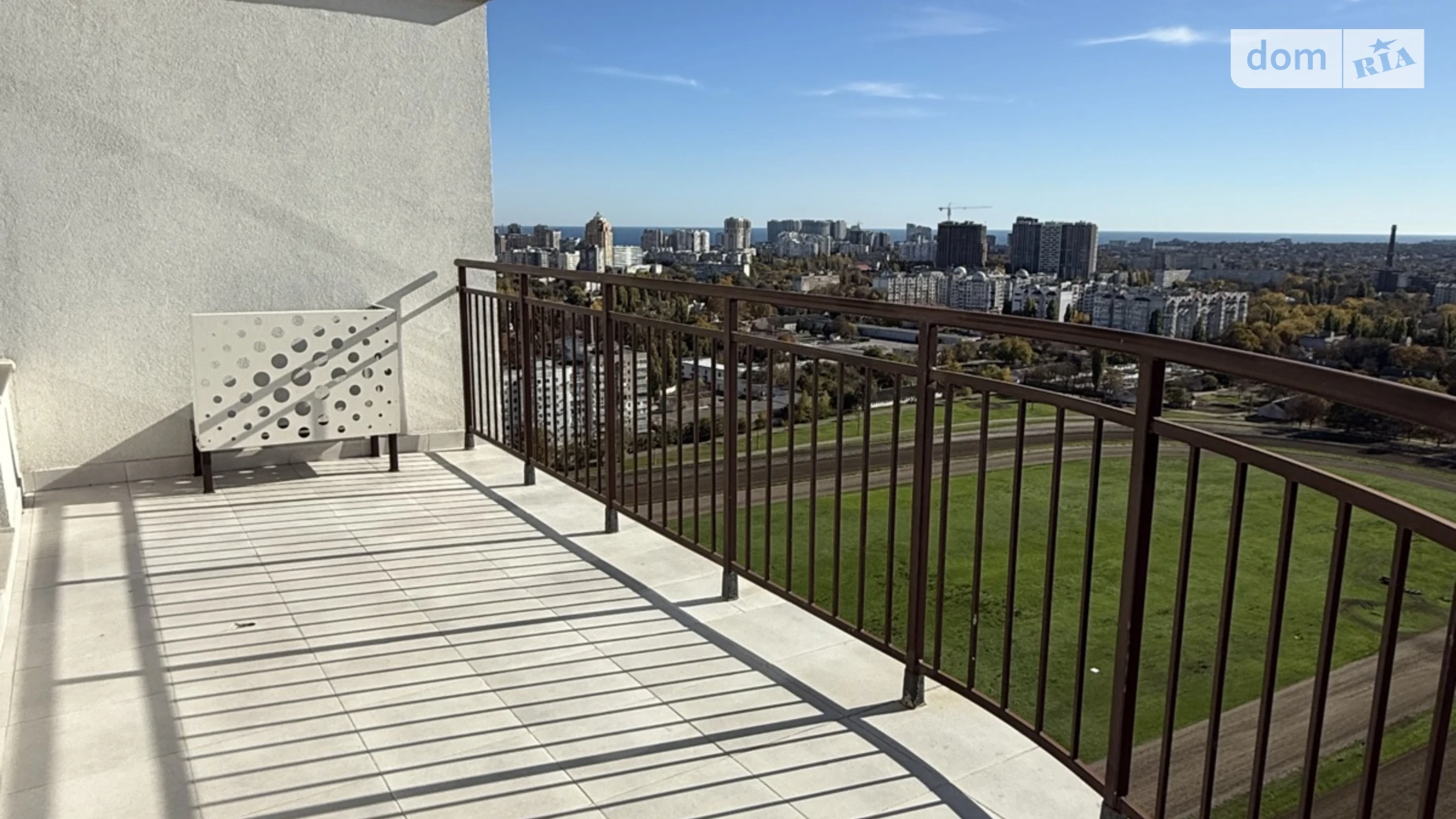 Продается 2-комнатная квартира 53 кв. м в Одессе, ул. Краснова, 1В - фото 2