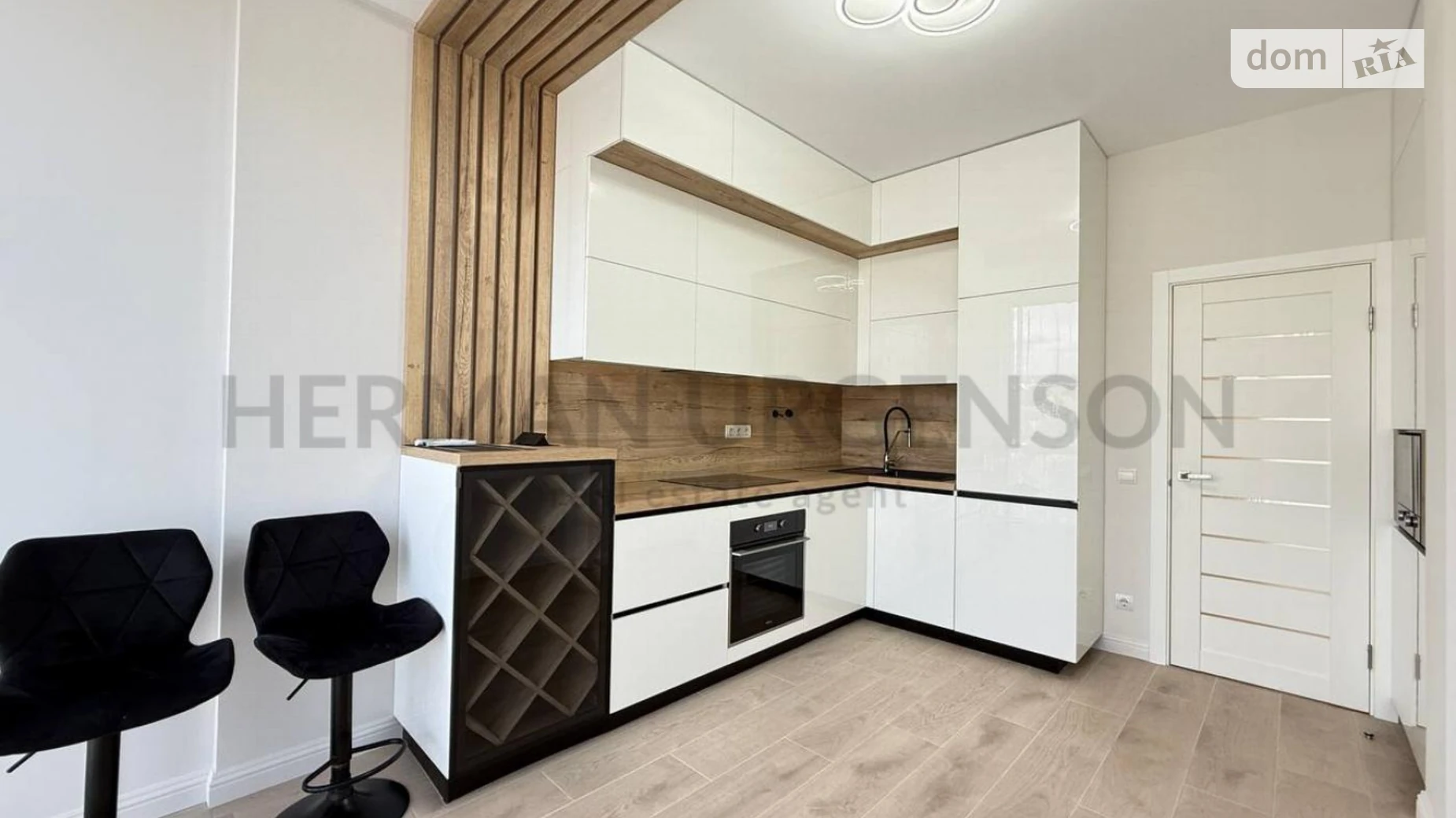 Продается 1-комнатная квартира 46 кв. м в Ужгороде, ул. Собранецкая - фото 2