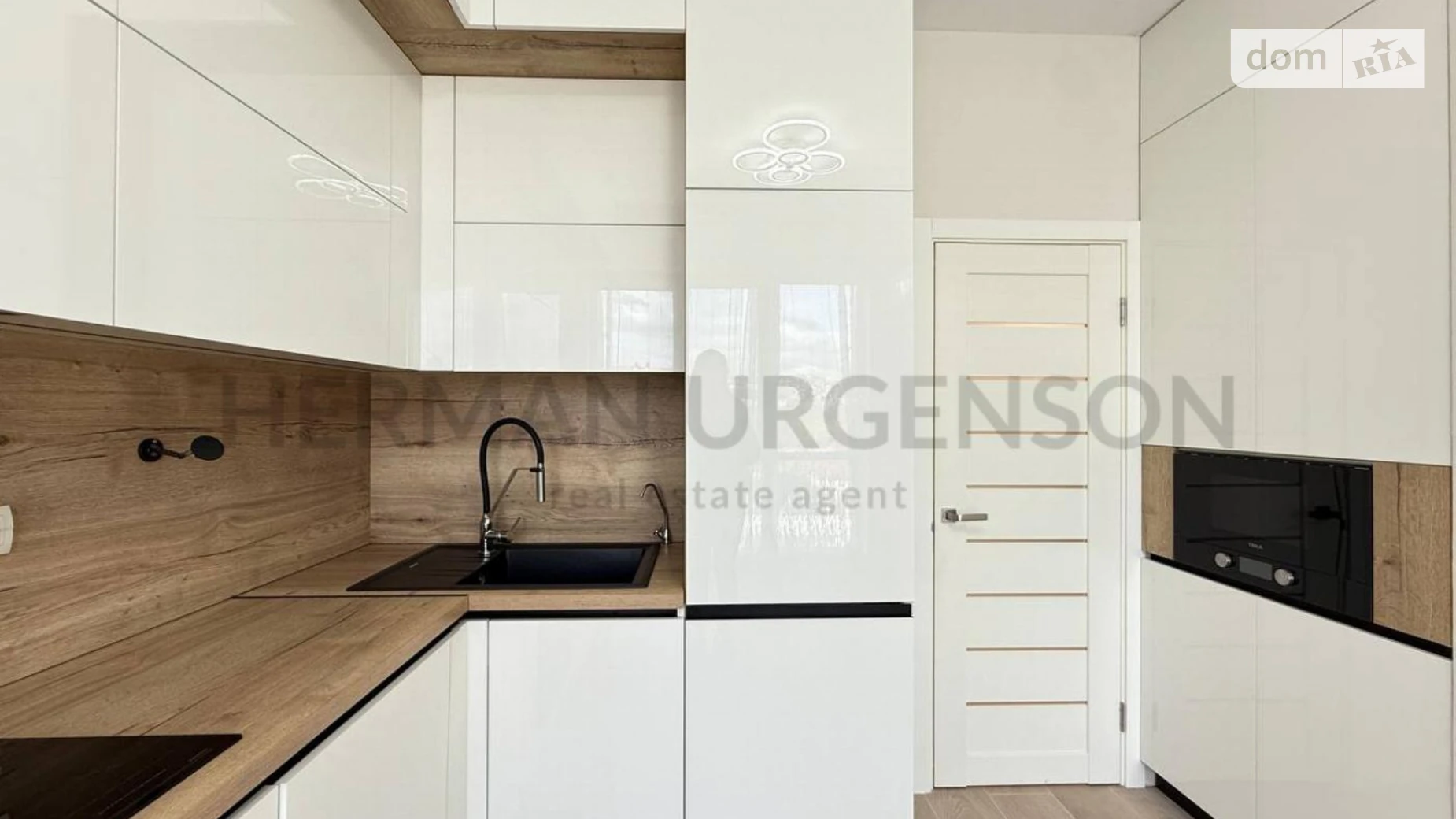 Продается 1-комнатная квартира 46 кв. м в Ужгороде, ул. Собранецкая - фото 4