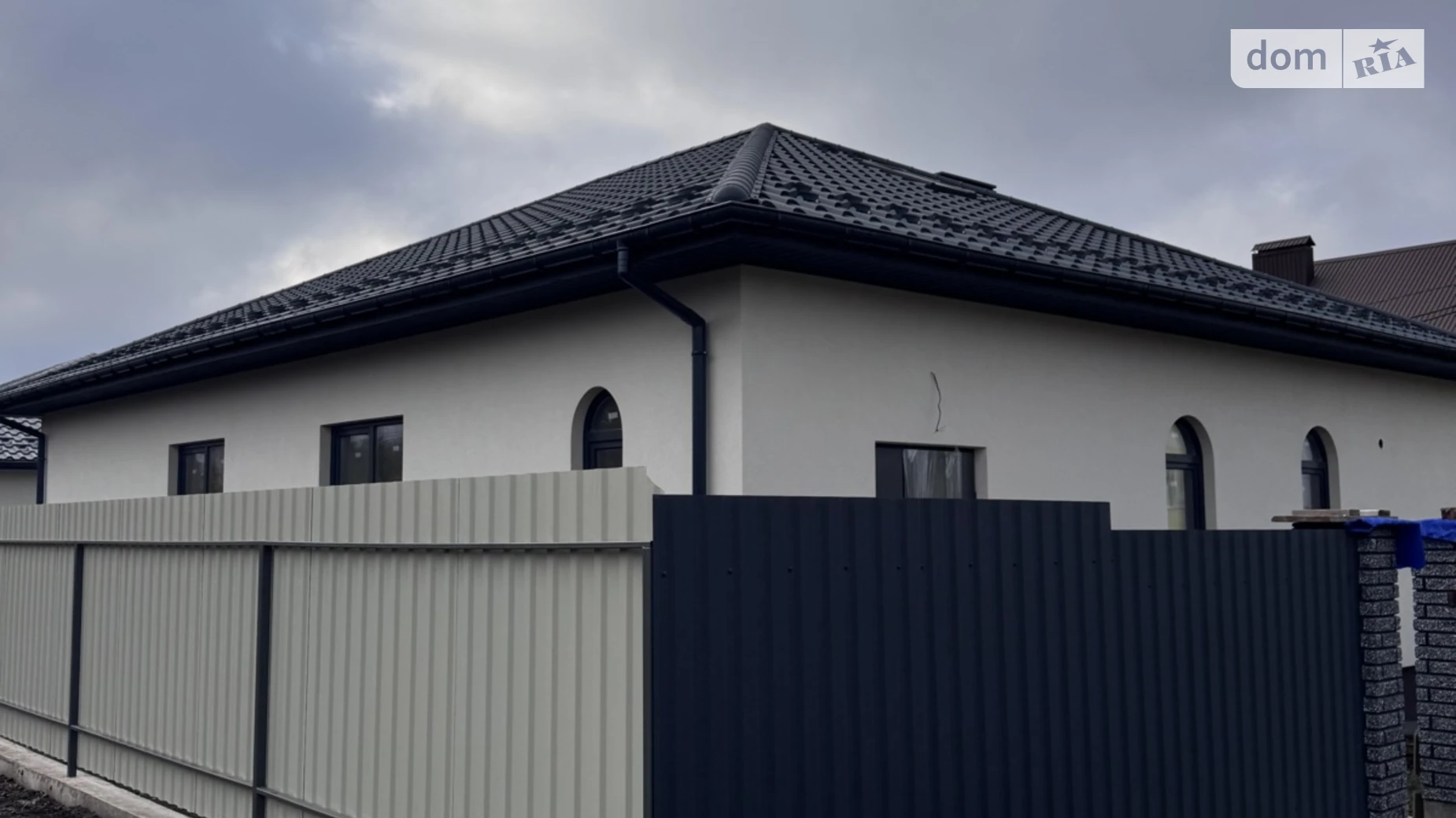 Продается одноэтажный дом 142 кв. м с верандой, цена: 170000 $ - фото 2