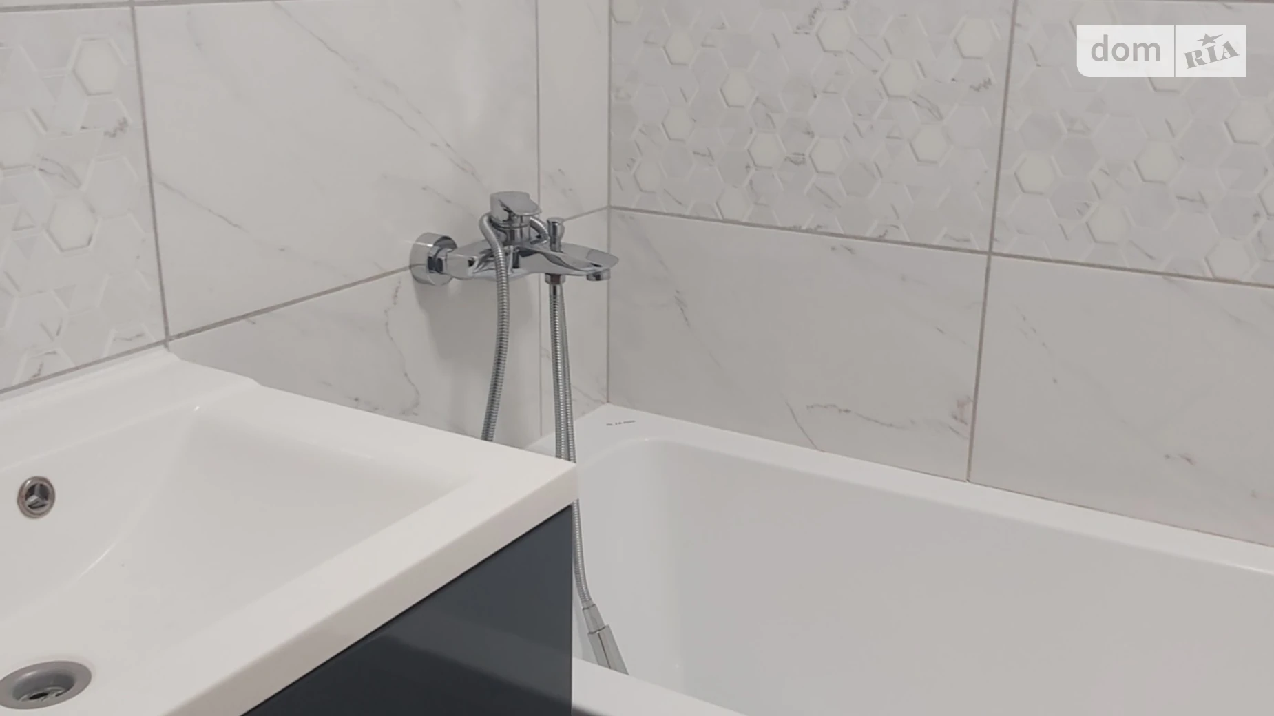 2-кімнатна квартира 50 кв. м у Тернополі, вул. Рєпіна - фото 5