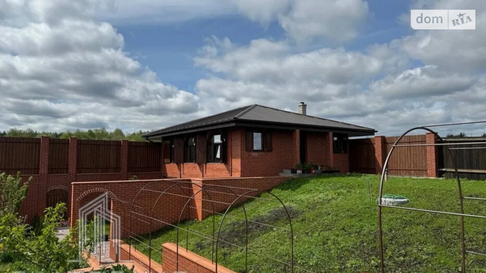 Продается дом на 2 этажа 170 кв. м с гаражом, цена: 160000 $ - фото 4