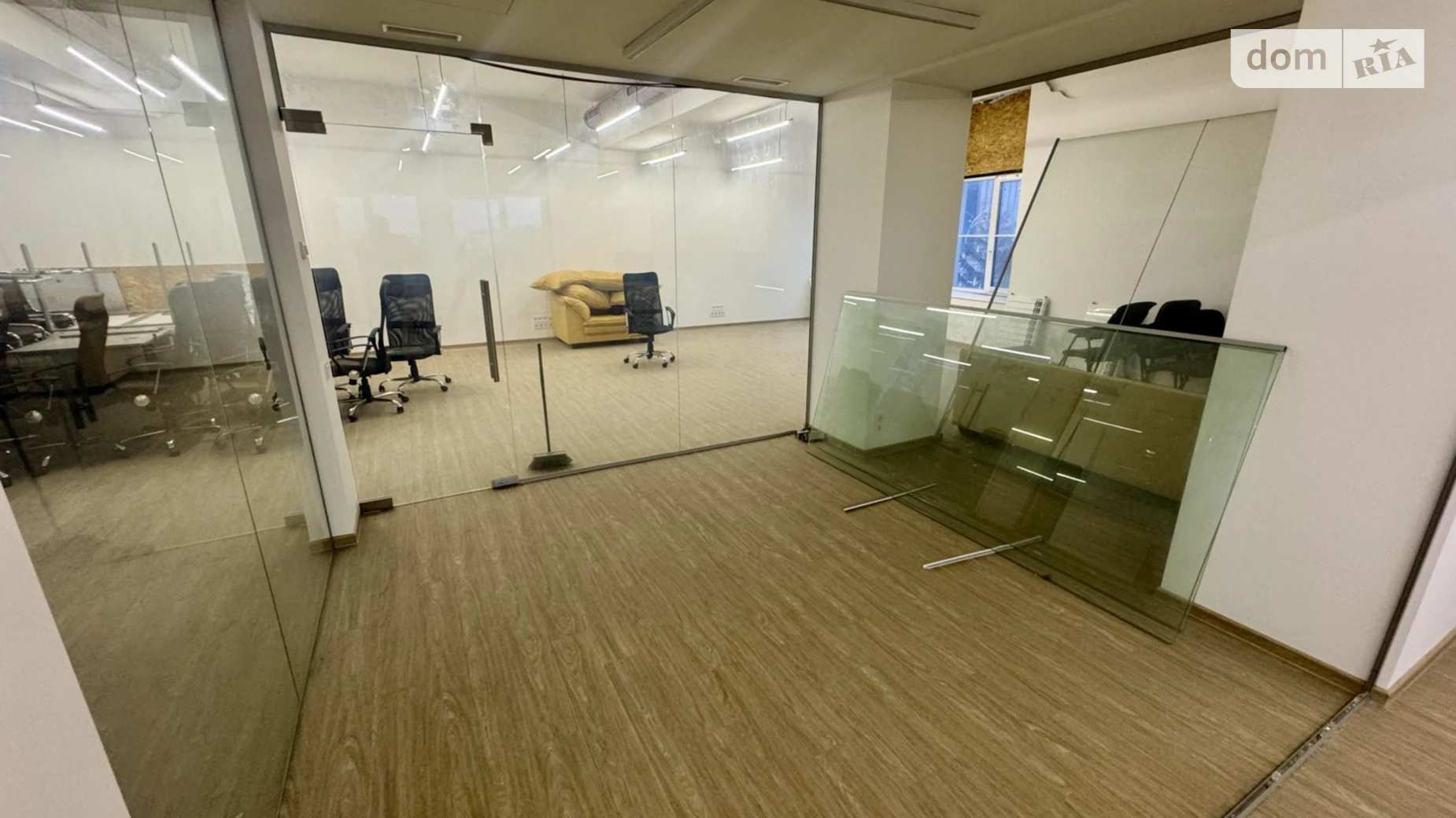 Сдается в аренду офис 280 кв. м в бизнес-центре, цена: 350 грн - фото 2