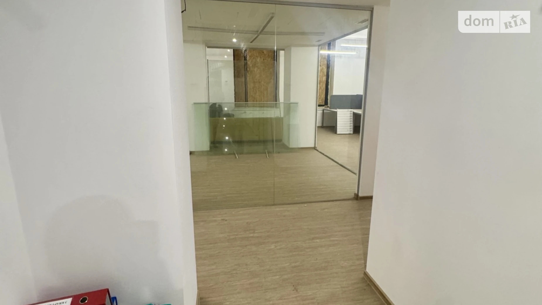 Сдается в аренду офис 280 кв. м в бизнес-центре, цена: 350 грн - фото 3