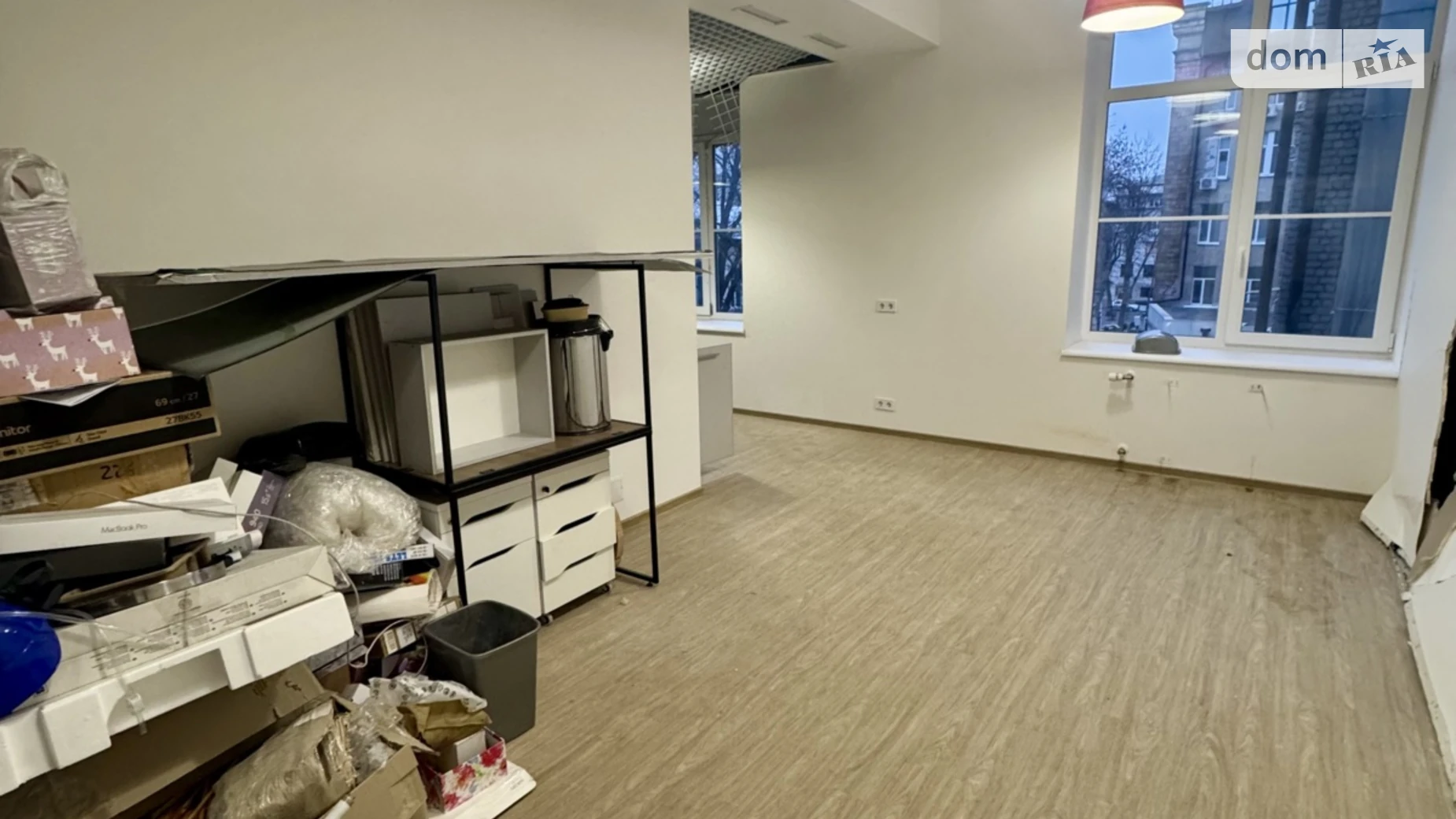 Сдается в аренду офис 280 кв. м в бизнес-центре, цена: 350 грн - фото 5