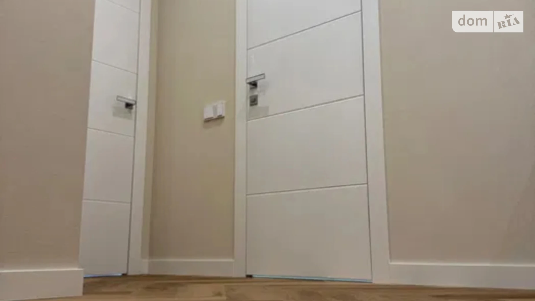 Продается 1-комнатная квартира 40 кв. м в Киеве, ул. Набережно-Рыбальская дорога, 27 - фото 3