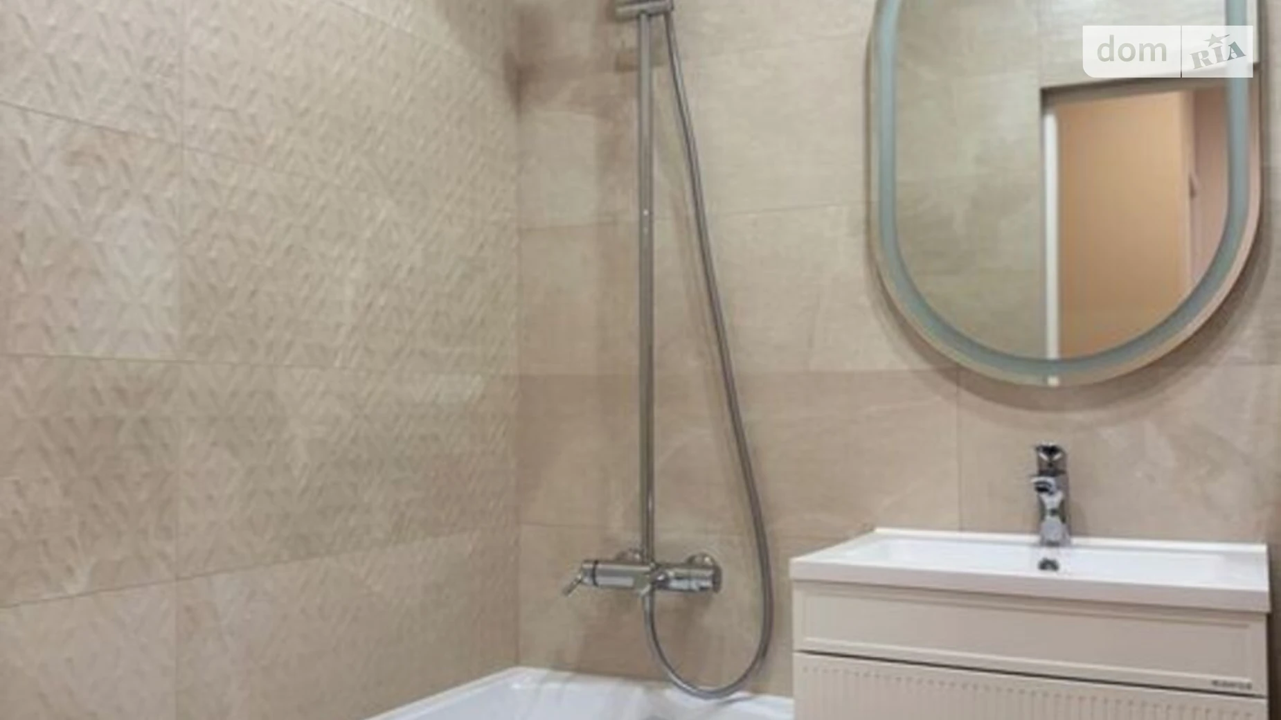 Продается 1-комнатная квартира 40 кв. м в Киеве, ул. Набережно-Рыбальская дорога, 27 - фото 2