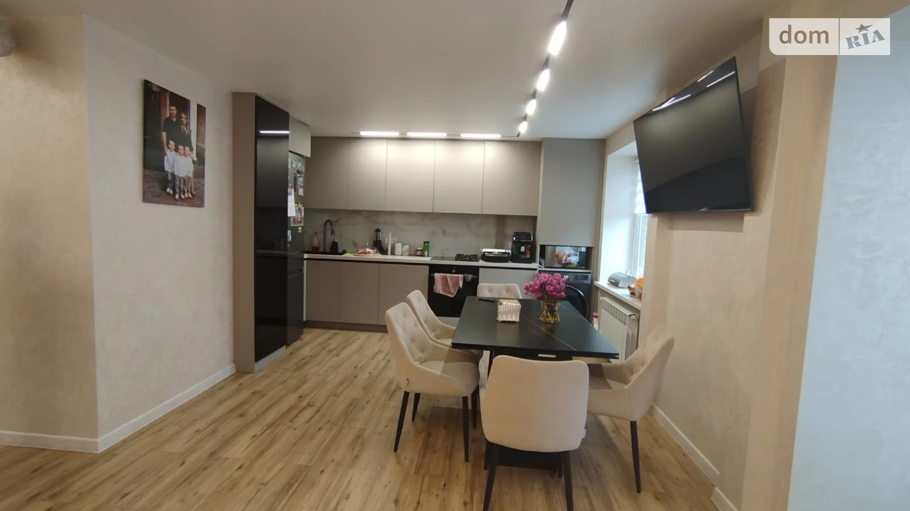 Продається 2-кімнатна квартира 77.7 кв. м у Вінниці, вул. Академіка Янгеля, 65 - фото 2