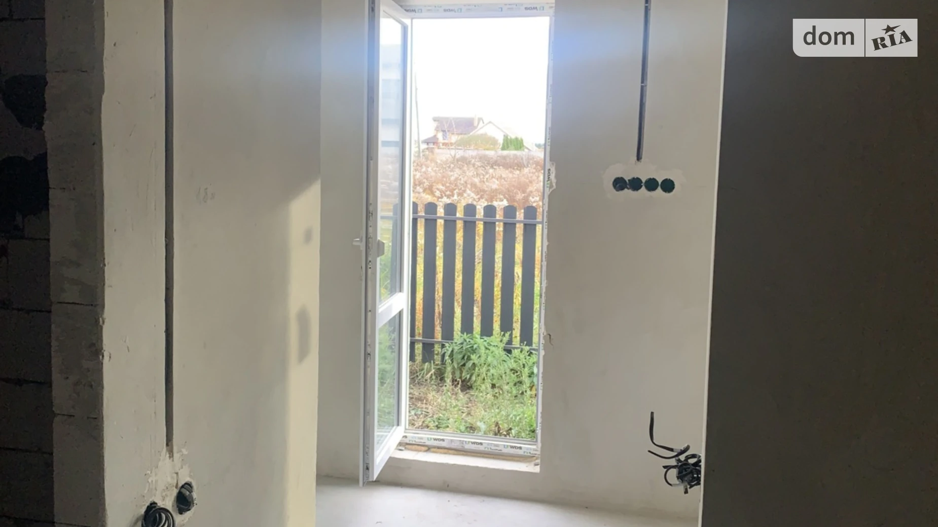 Продается 2-комнатная квартира 54 кв. м в, цена: 35100 $ - фото 2