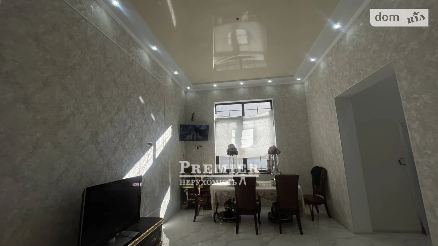 Продается дом на 2 этажа 160 кв. м с садом, цена: 220000 $ - фото 3