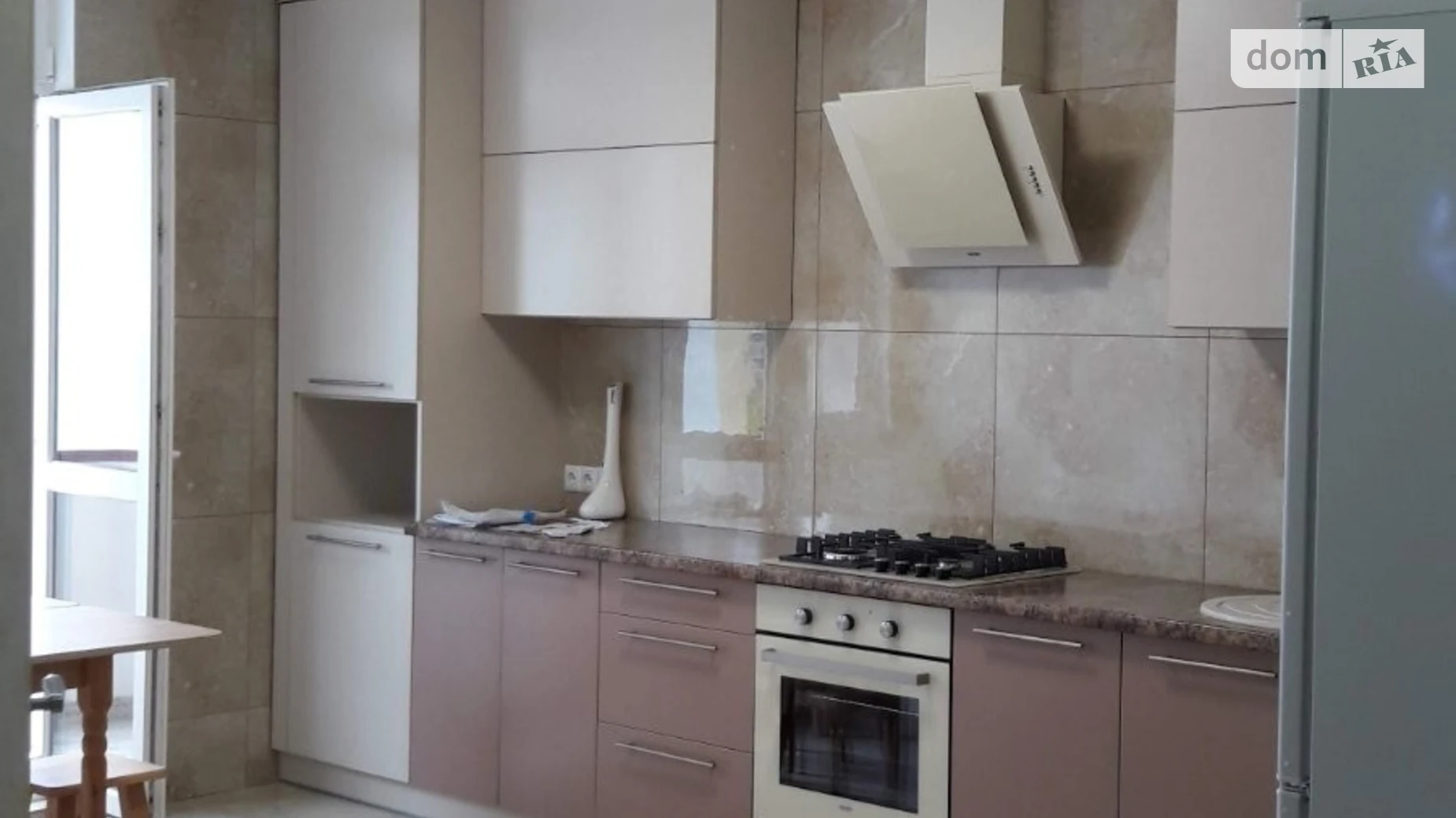 1-комнатная квартира 46 кв. м в Тернополе, ул. Белогорская, 18Г - фото 2