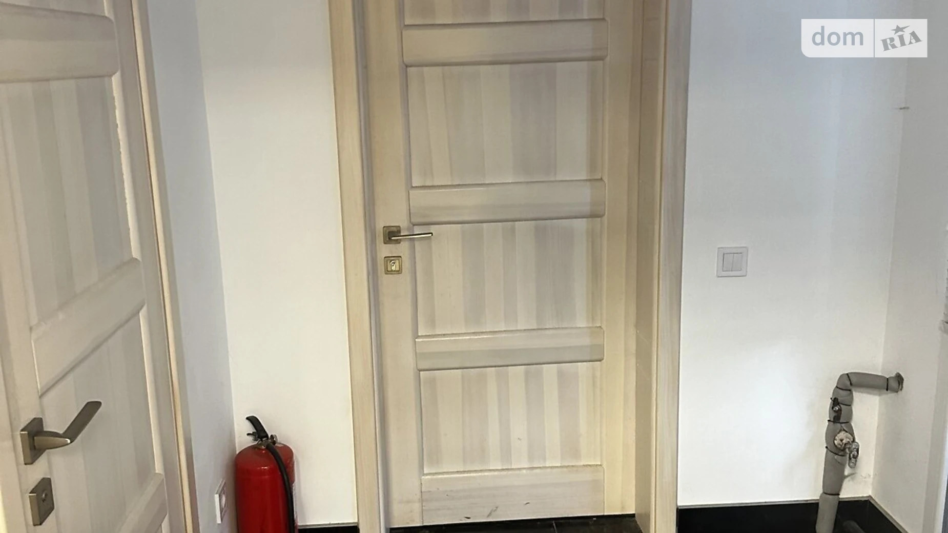 Здається в оренду офіс 19.7 кв. м в бізнес-центрі, цена: 9720 грн - фото 2