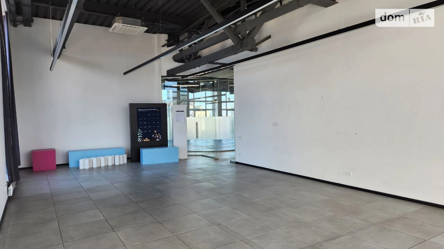 Сдается в аренду офис 1581 кв. м в бизнес-центре, цена: 12648 $ - фото 5