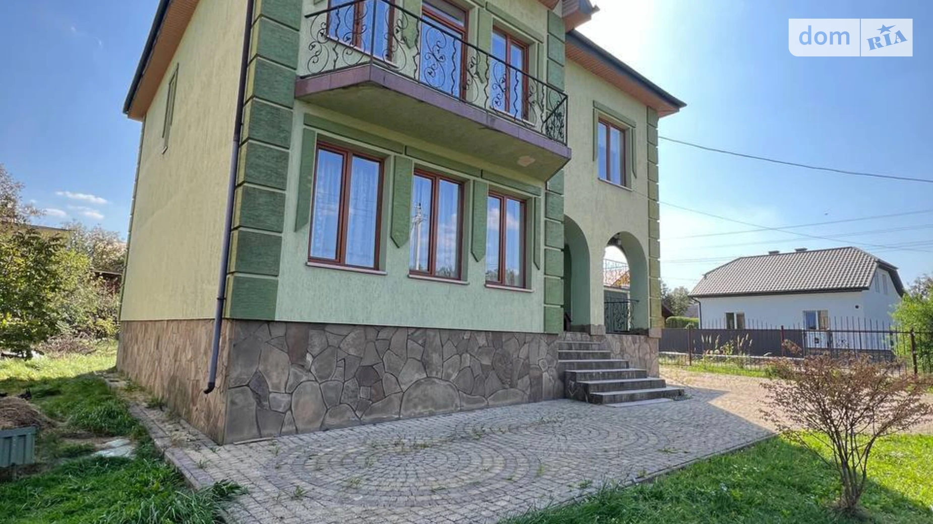 Продается дом на 2 этажа 222 кв. м с террасой, цена: 165000 $ - фото 2