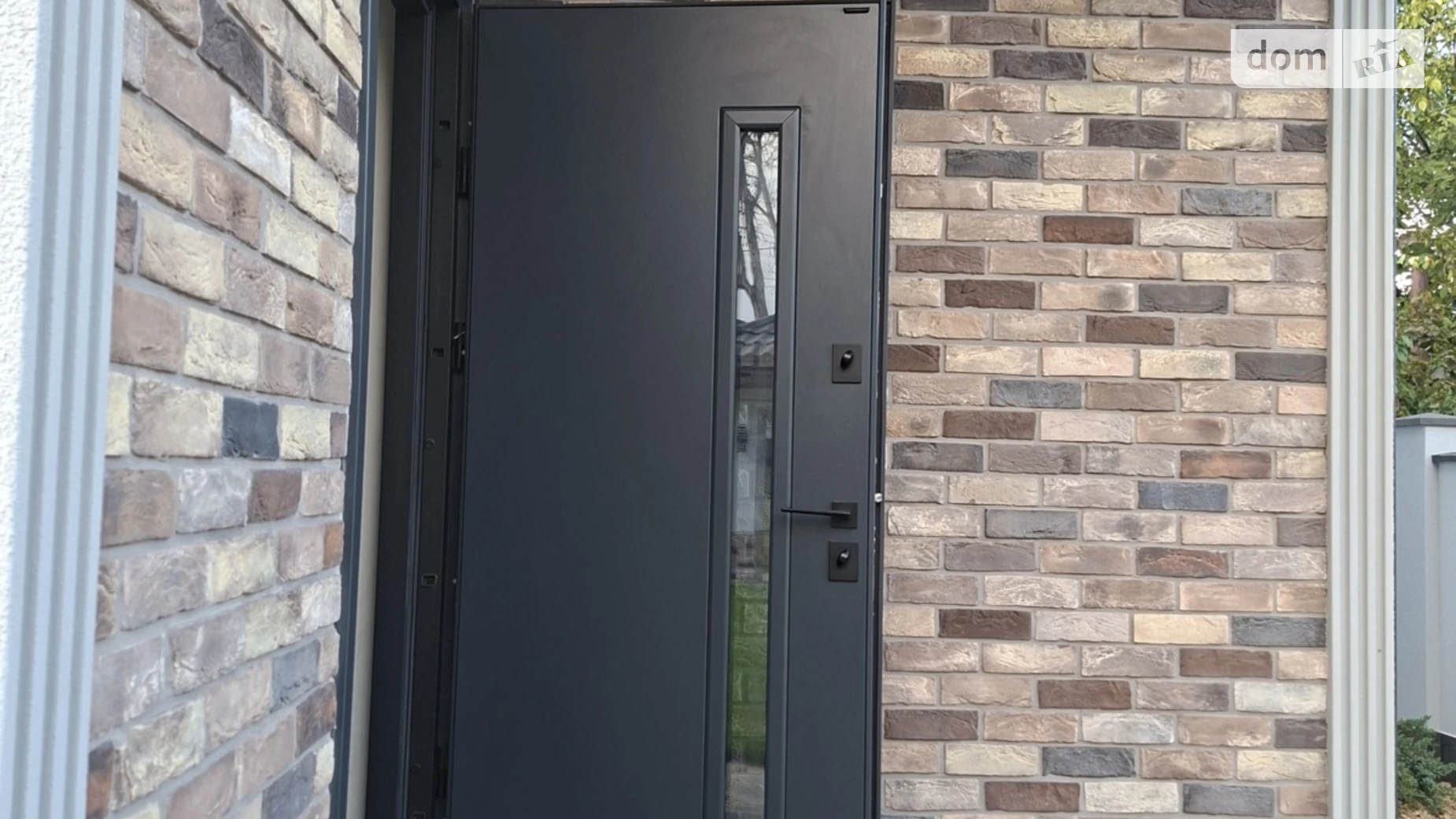 Продается дом на 2 этажа 160 кв. м с камином, цена: 370000 $ - фото 4