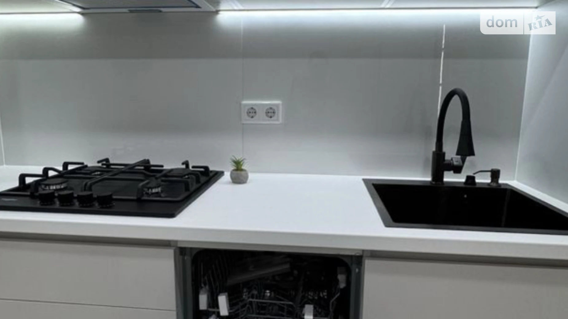 Продается 2-комнатная квартира 47 кв. м в Ровно, ул. Студенческая, 24А - фото 5