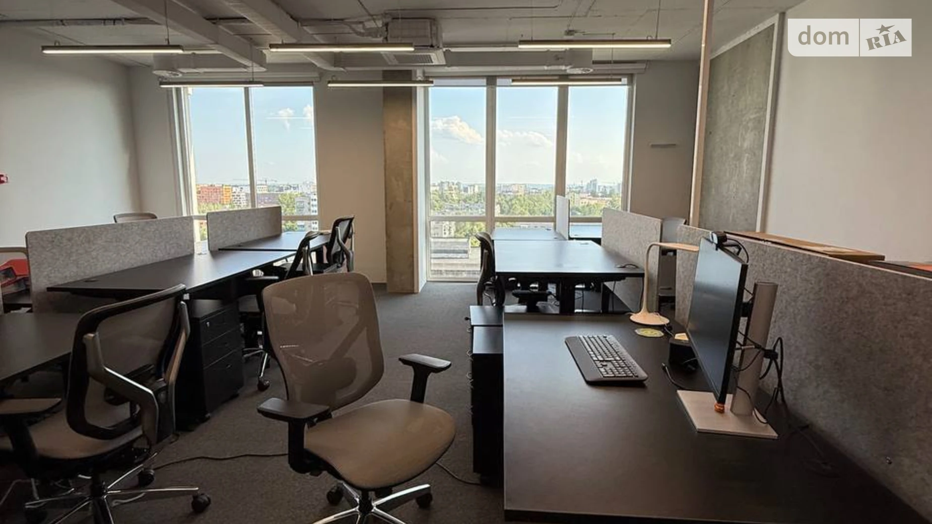 Сдается в аренду офис 80 кв. м в бизнес-центре, цена: 1800 € - фото 4