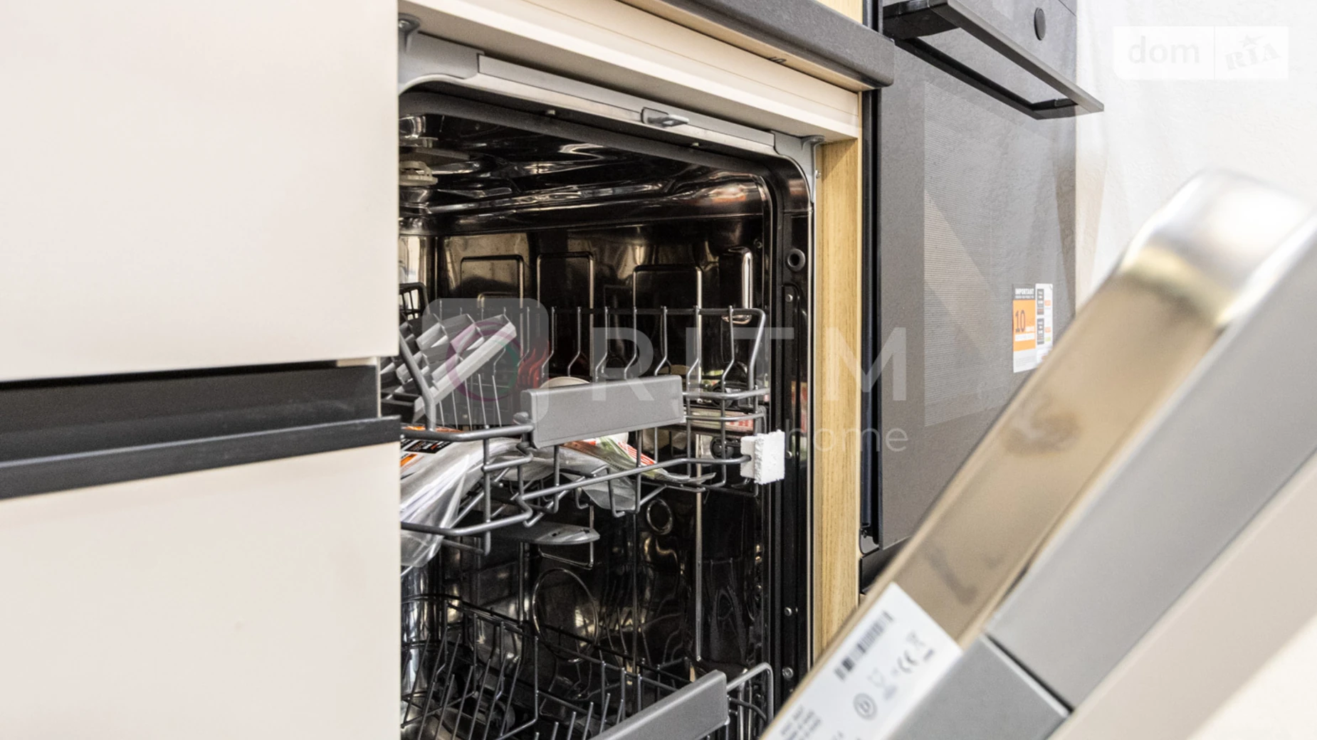 Продается 1-комнатная квартира 38 кв. м в Ивано-Франковске, ул. Ленкавского, 34 - фото 4