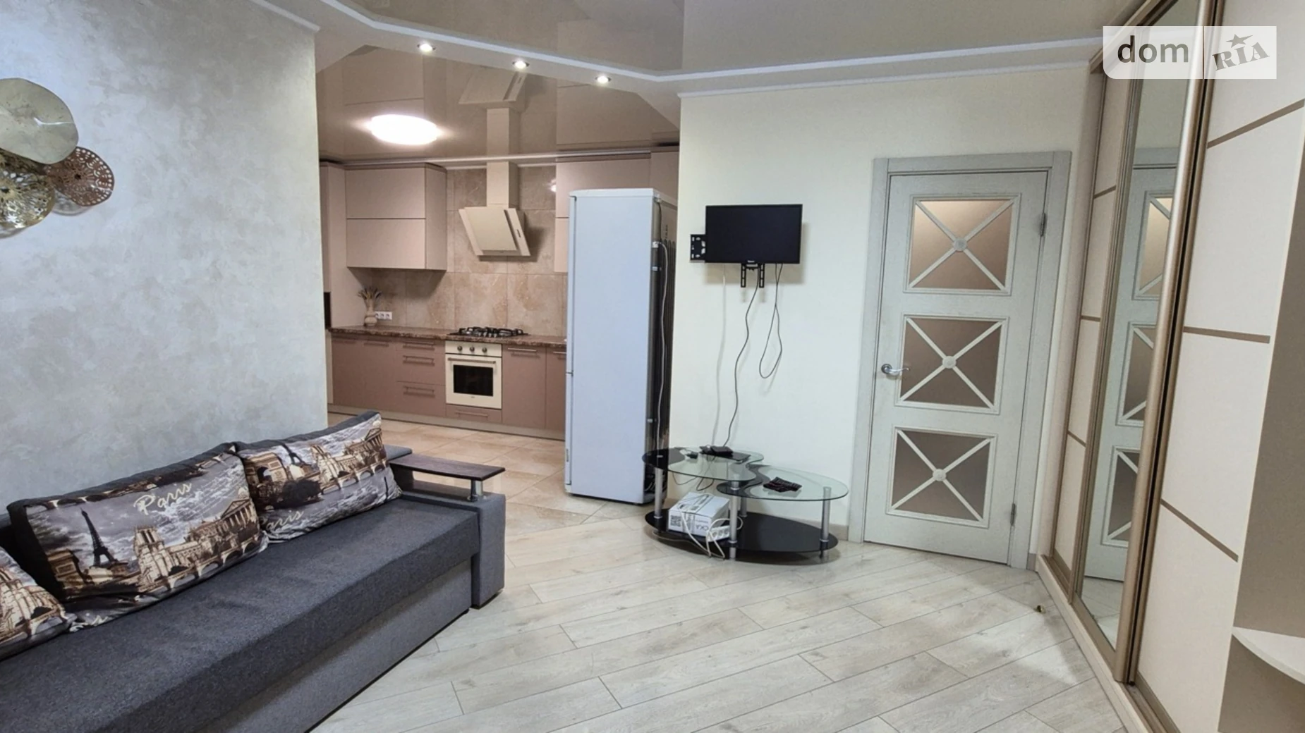 1-комнатная квартира 46 кв. м в Тернополе, ул. Белогорская, 18Г - фото 5