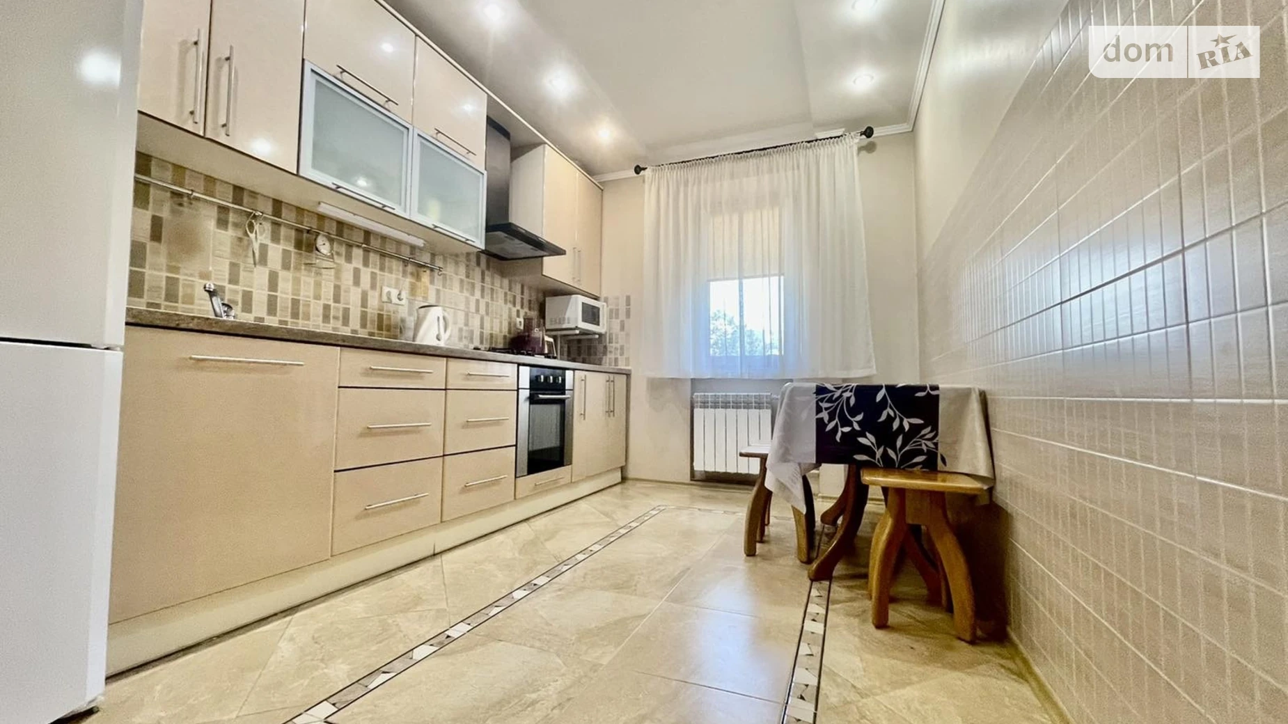 Продается 3-комнатная квартира 58.4 кв. м в Виннице, ул. Ляли Ратушной - фото 2