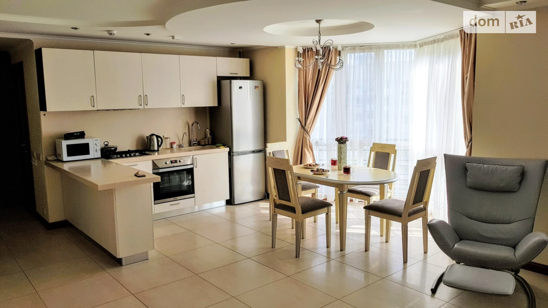 Продается 2-комнатная квартира 65 кв. м в Киеве, бул. Леси Украинки, 10 - фото 2