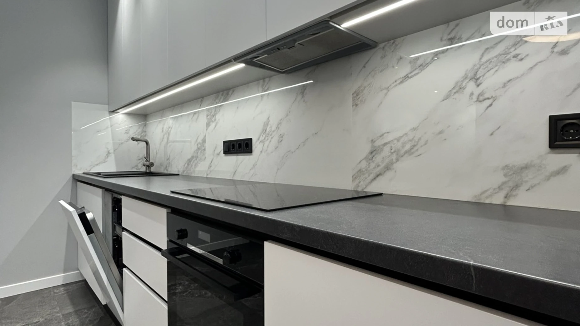 Продається 1-кімнатна квартира 49.6 кв. м у Києві, вул. Микільсько-Слобідська, 10 - фото 4