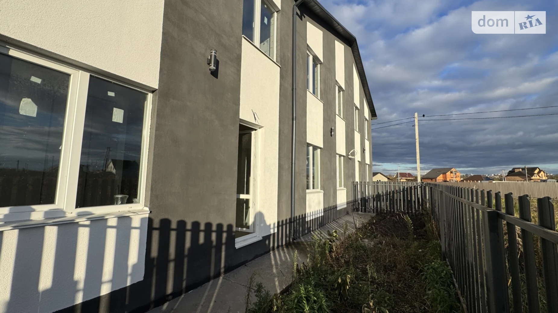 Продается 2-комнатная квартира 54 кв. м в, цена: 35100 $ - фото 2