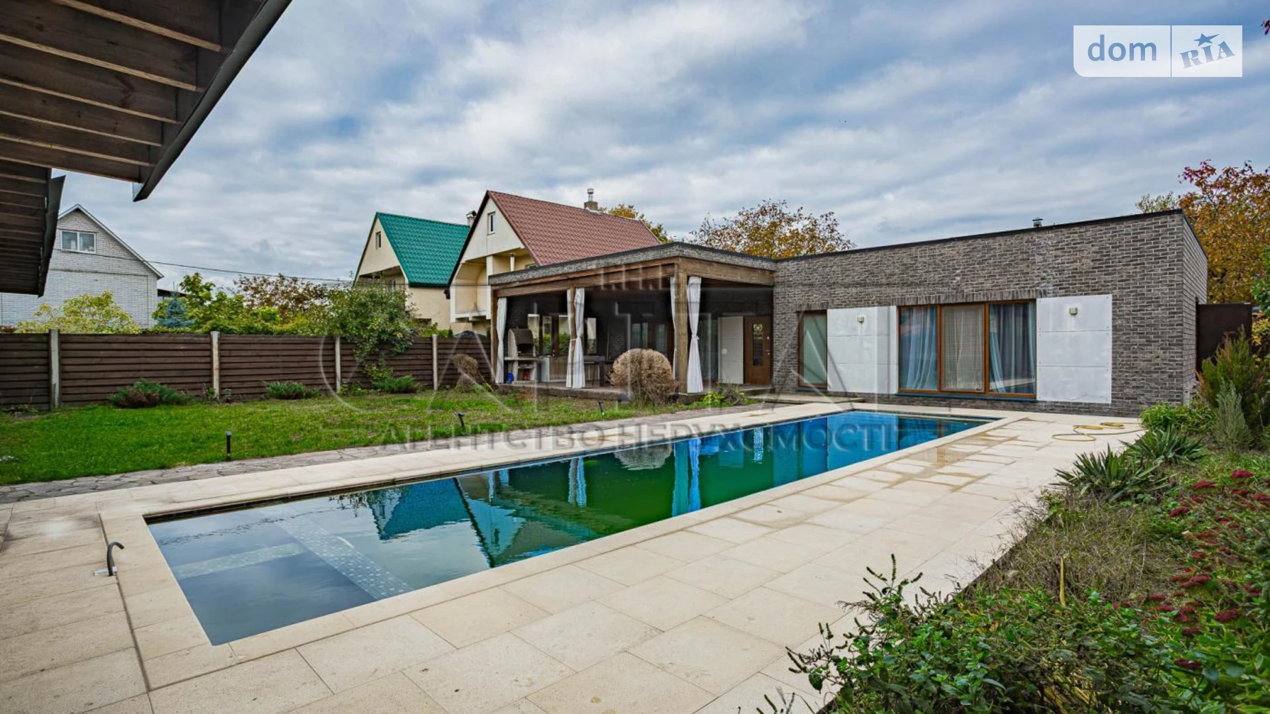 Сдается в аренду одноэтажный дом 150 кв. м с балконом, цена: 2200 $ - фото 2