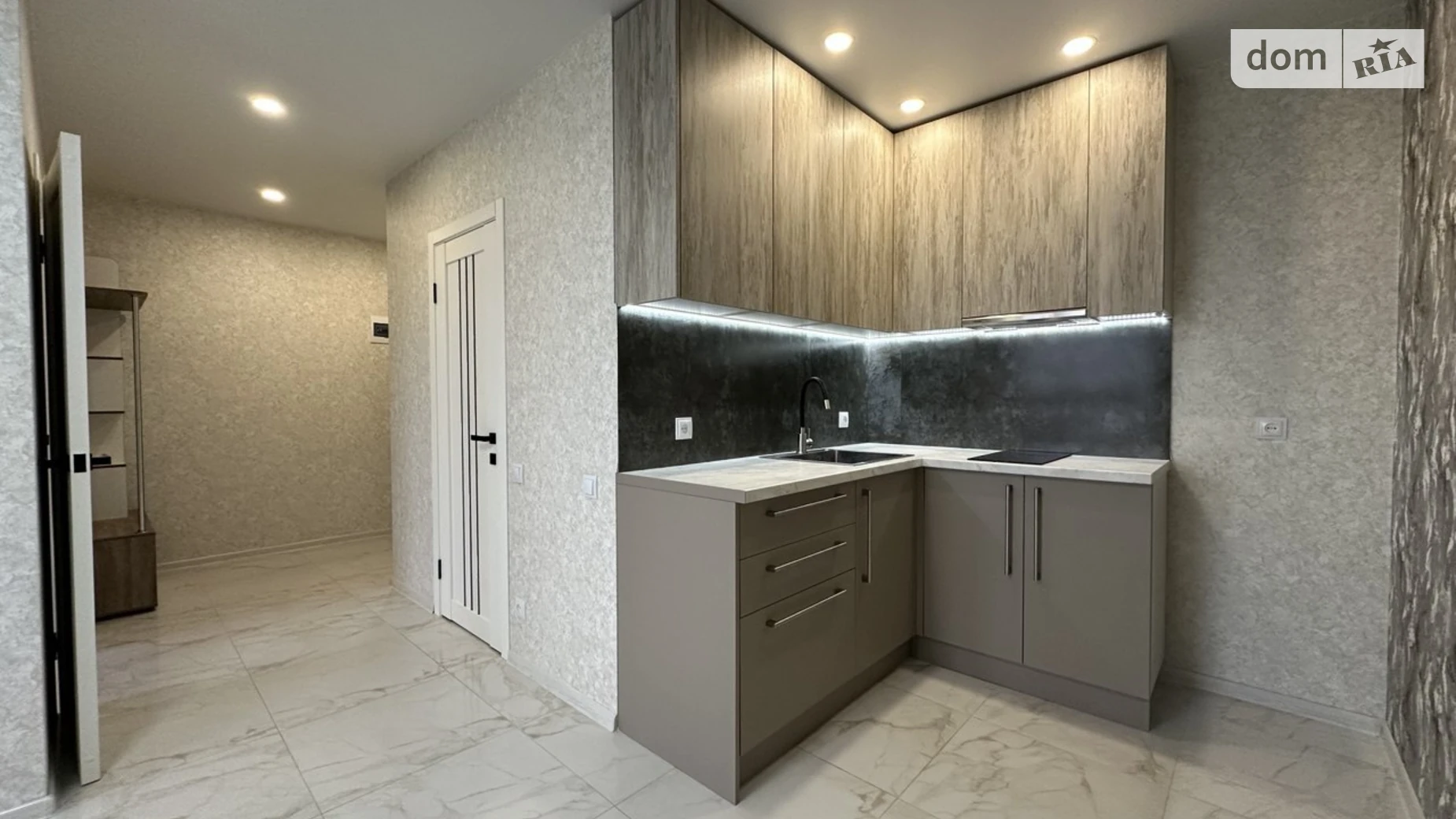 Продается 1-комнатная квартира 36 кв. м в Харькове, ул. Академика Барабашова, 10 - фото 2