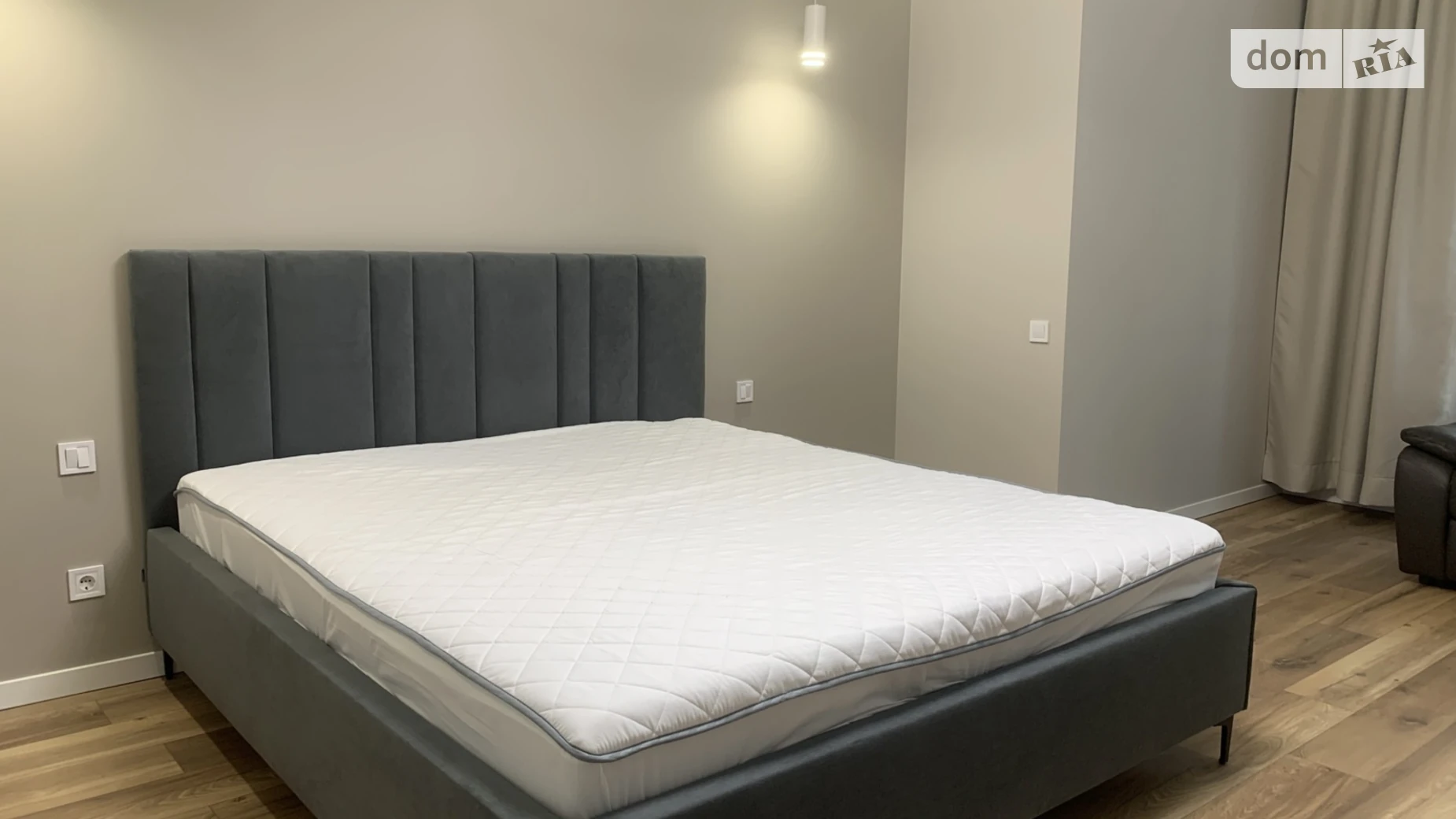 Продається 1-кімнатна квартира 55 кв. м у Києві, вул. Іоанна Павла II(Патріса Лумумби), 11 - фото 2