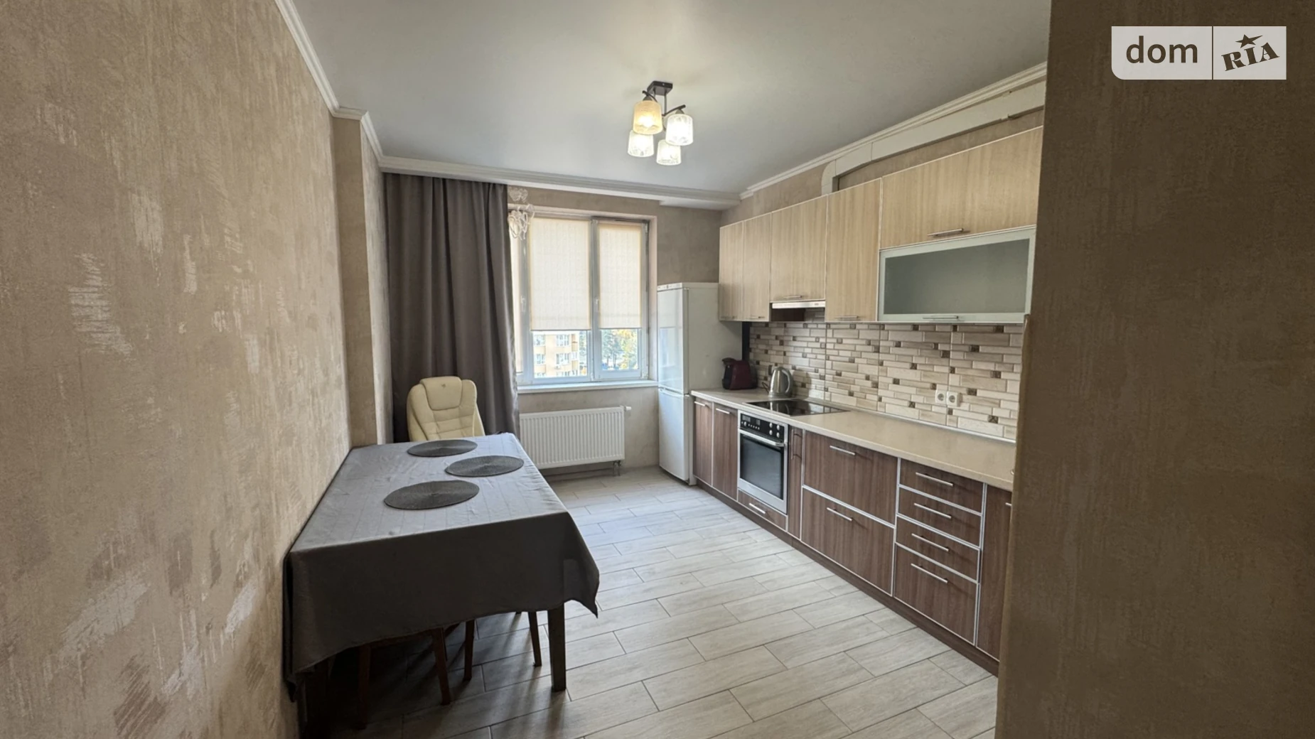 Сдается в аренду 1-комнатная квартира 42 кв. м в Броварах, ул. Киевская, 243 - фото 2