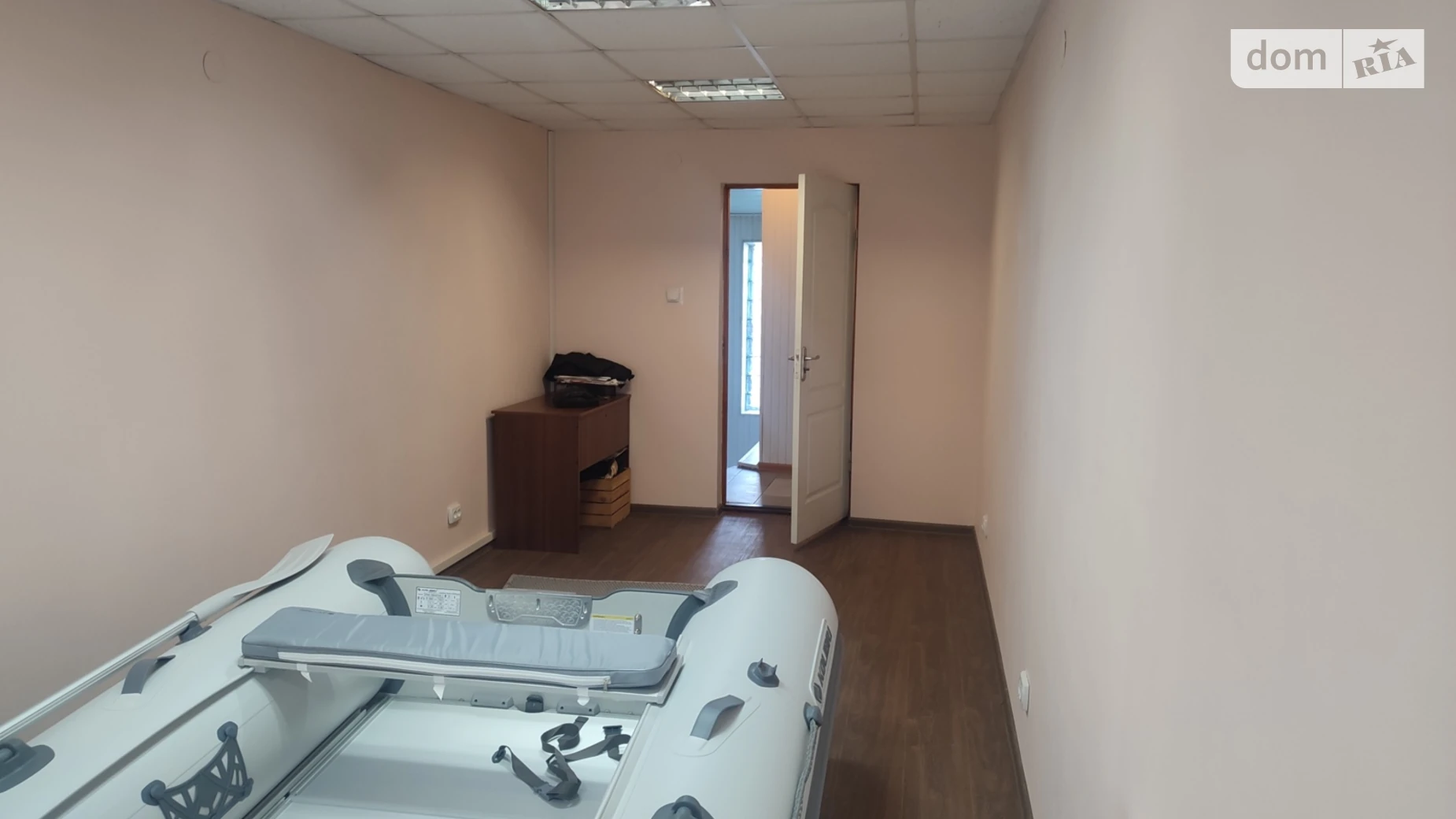 Сдается в аренду офис 20 кв. м в бизнес-центре, цена: 3600 $ - фото 4