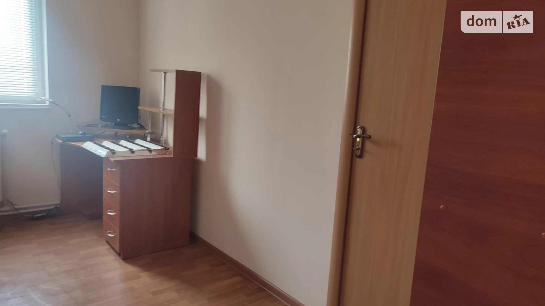 Сдается в аренду офис 26 кв. м в бизнес-центре, цена: 7800 грн - фото 2