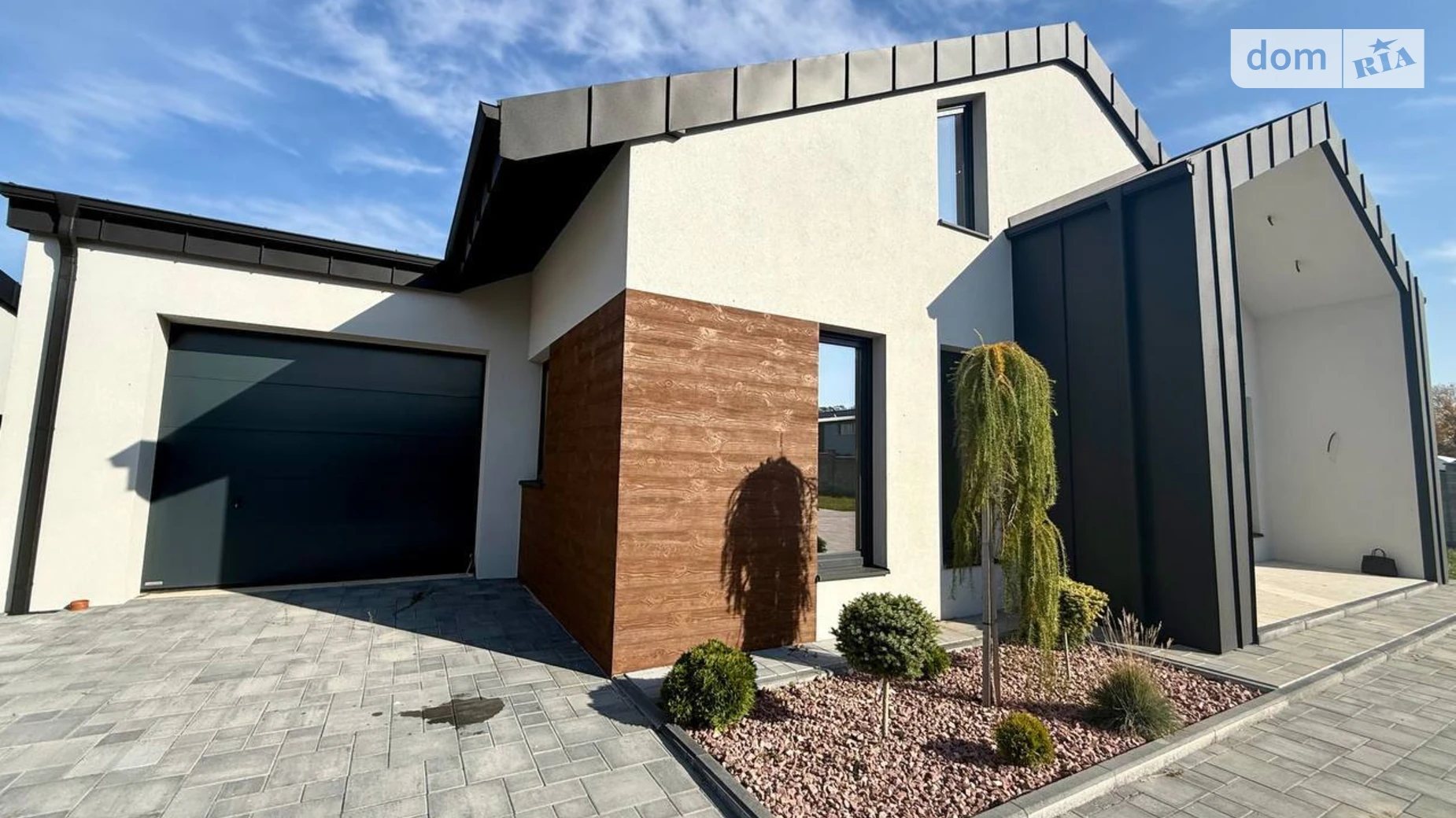 Продается дом на 2 этажа 190 кв. м с бассейном, цена: 88000 $ - фото 2